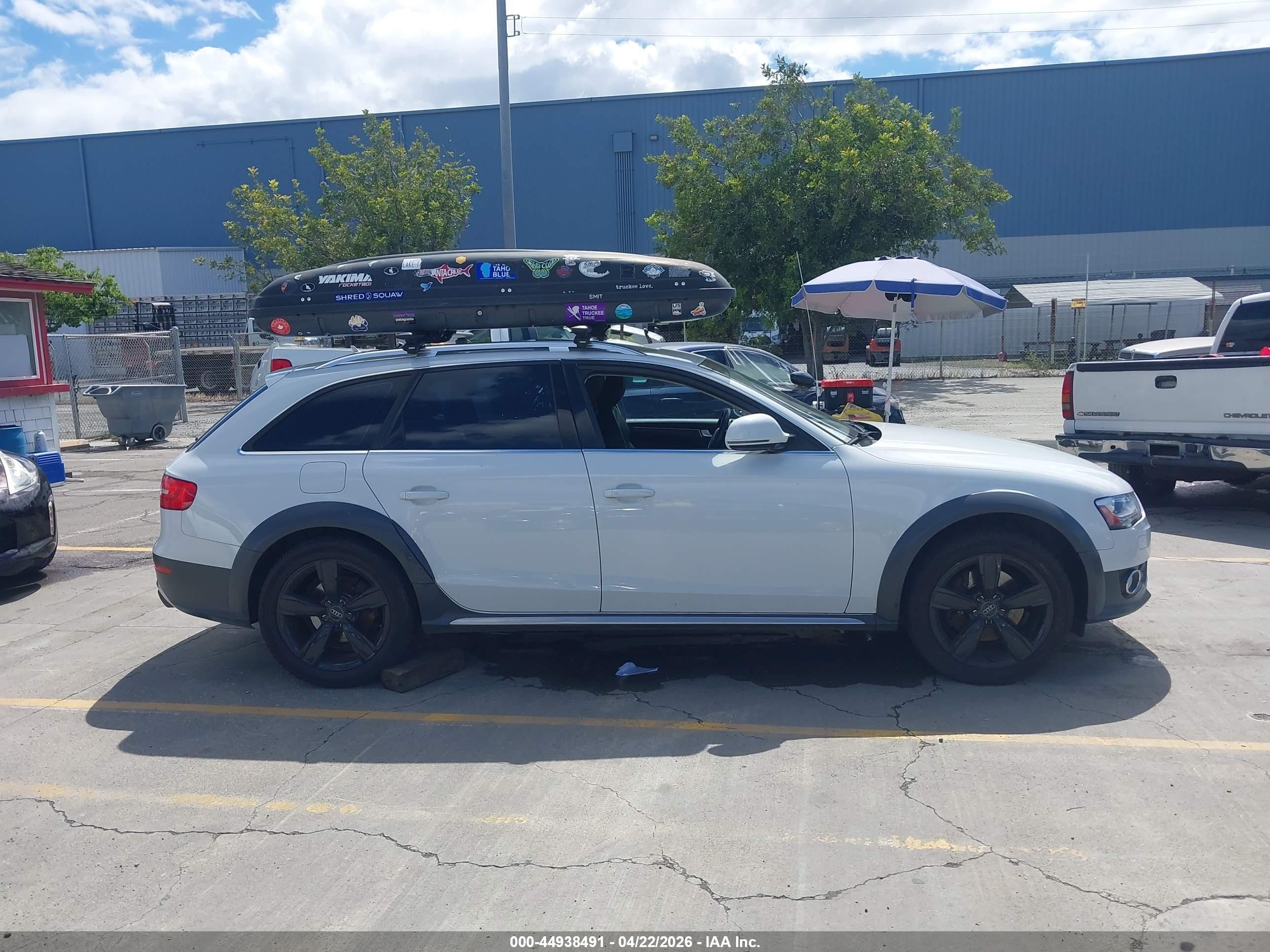 2013 Audi Allroad 2.0t Premium White vin: WA1VFAFL8DA222565