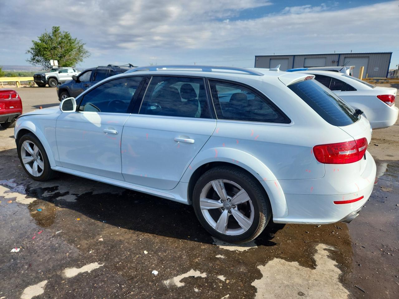 2013 Audi A4 Allroad Prestige White vin: WA1VFAFLXDA206030
