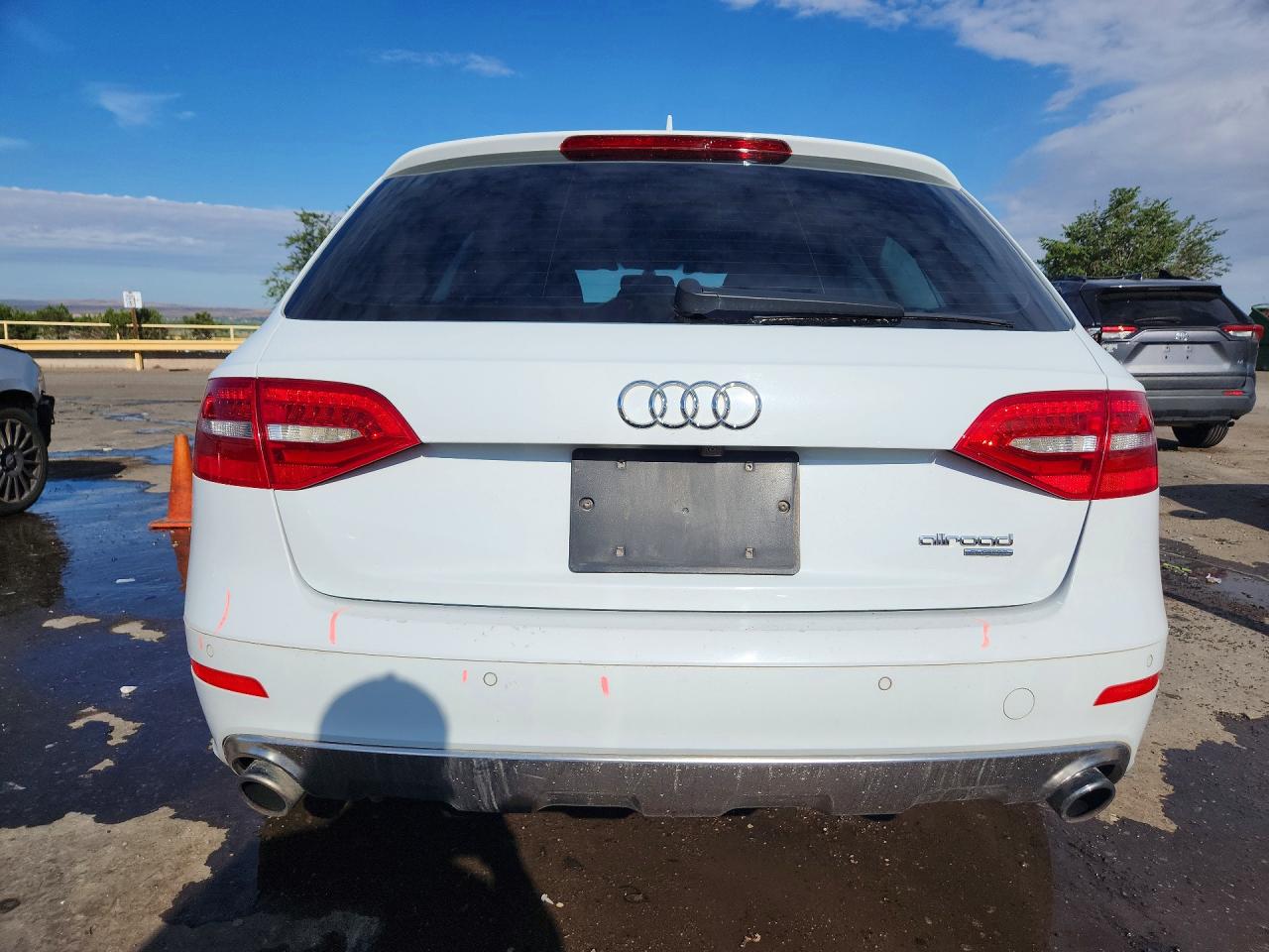 2013 Audi A4 Allroad Prestige White vin: WA1VFAFLXDA206030