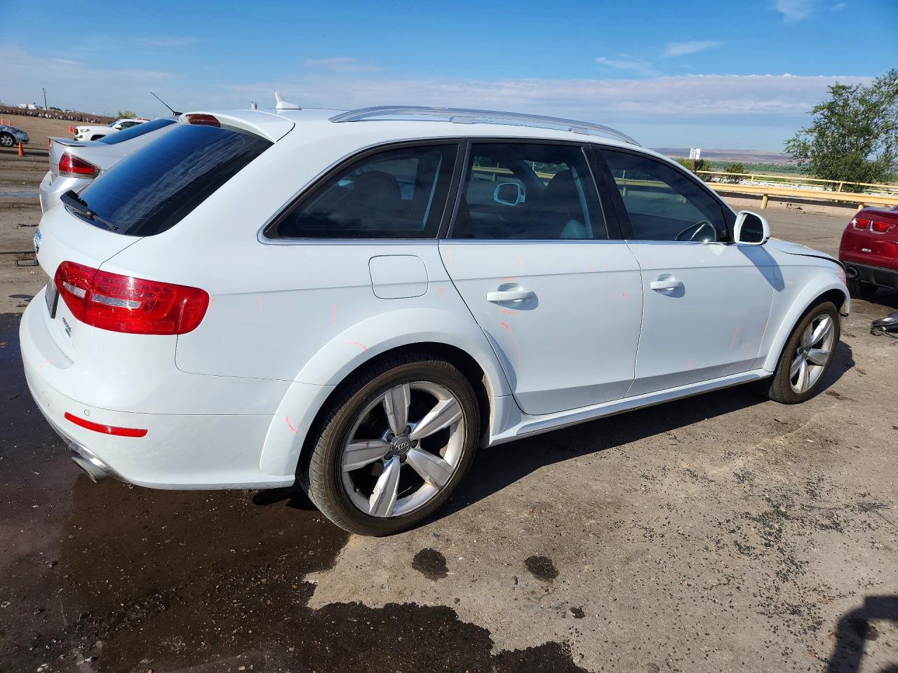 2013 Audi A4 Allroad Prestige White vin: WA1VFAFLXDA206030