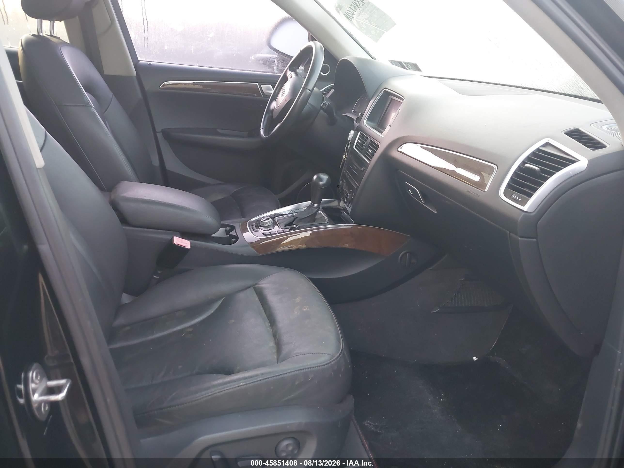2010 Audi Q5 3.2 Premium Black vin: WA1VKAFP3AA076473