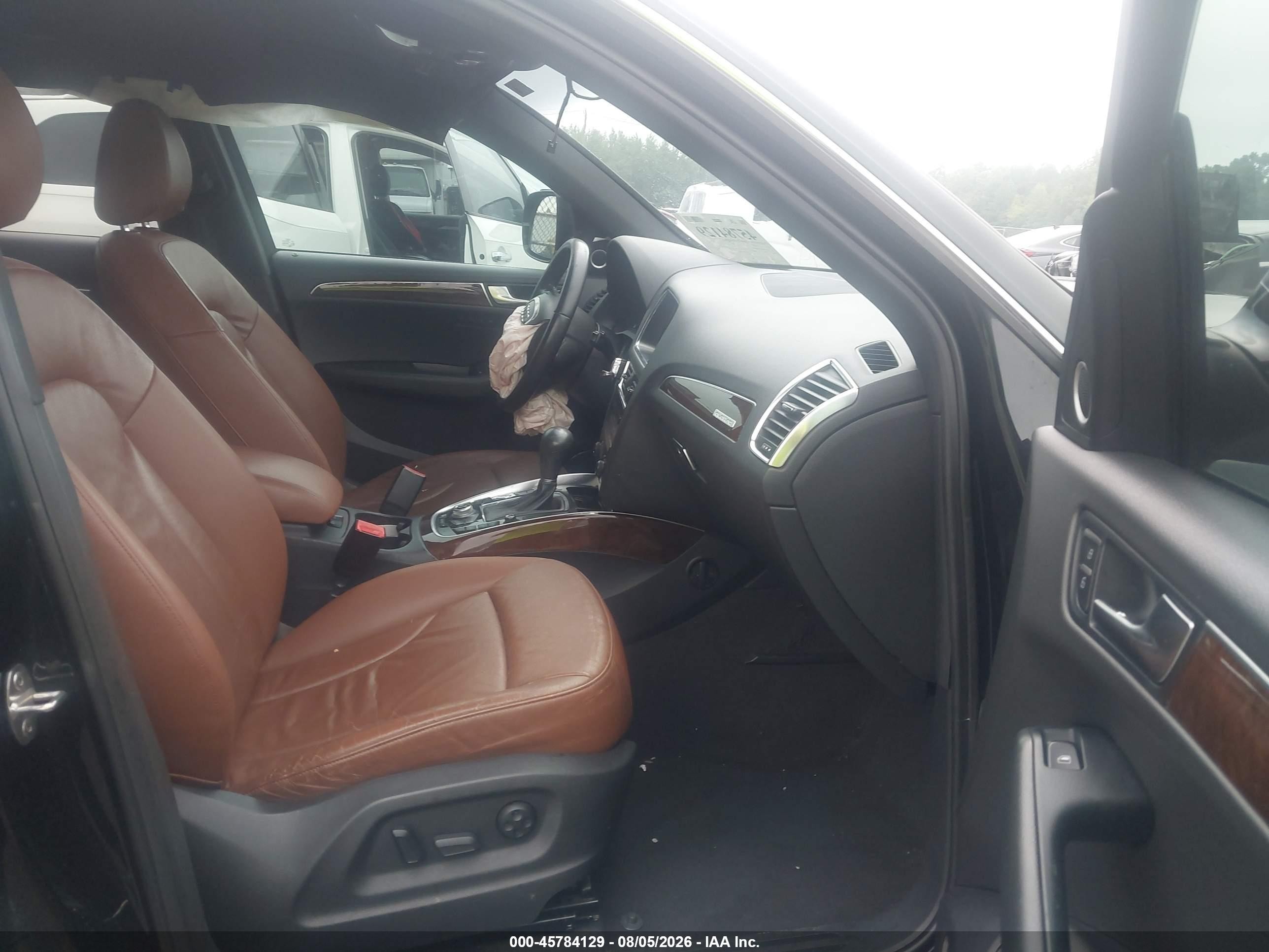2010 Audi Q5 3.2 Premium Black vin: WA1VKAFP8AA048703