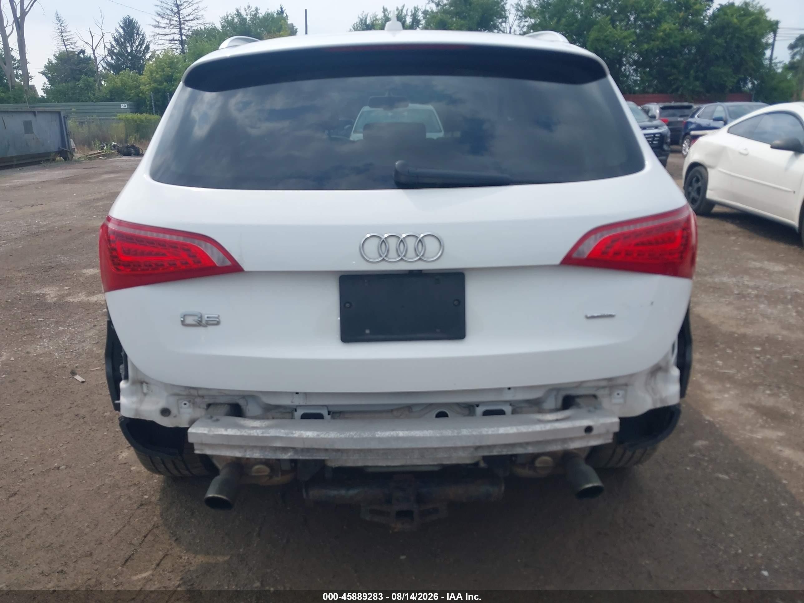 2010 Audi Q5 3.2 Premium Белый vin: WA1VKAFP8AA099232