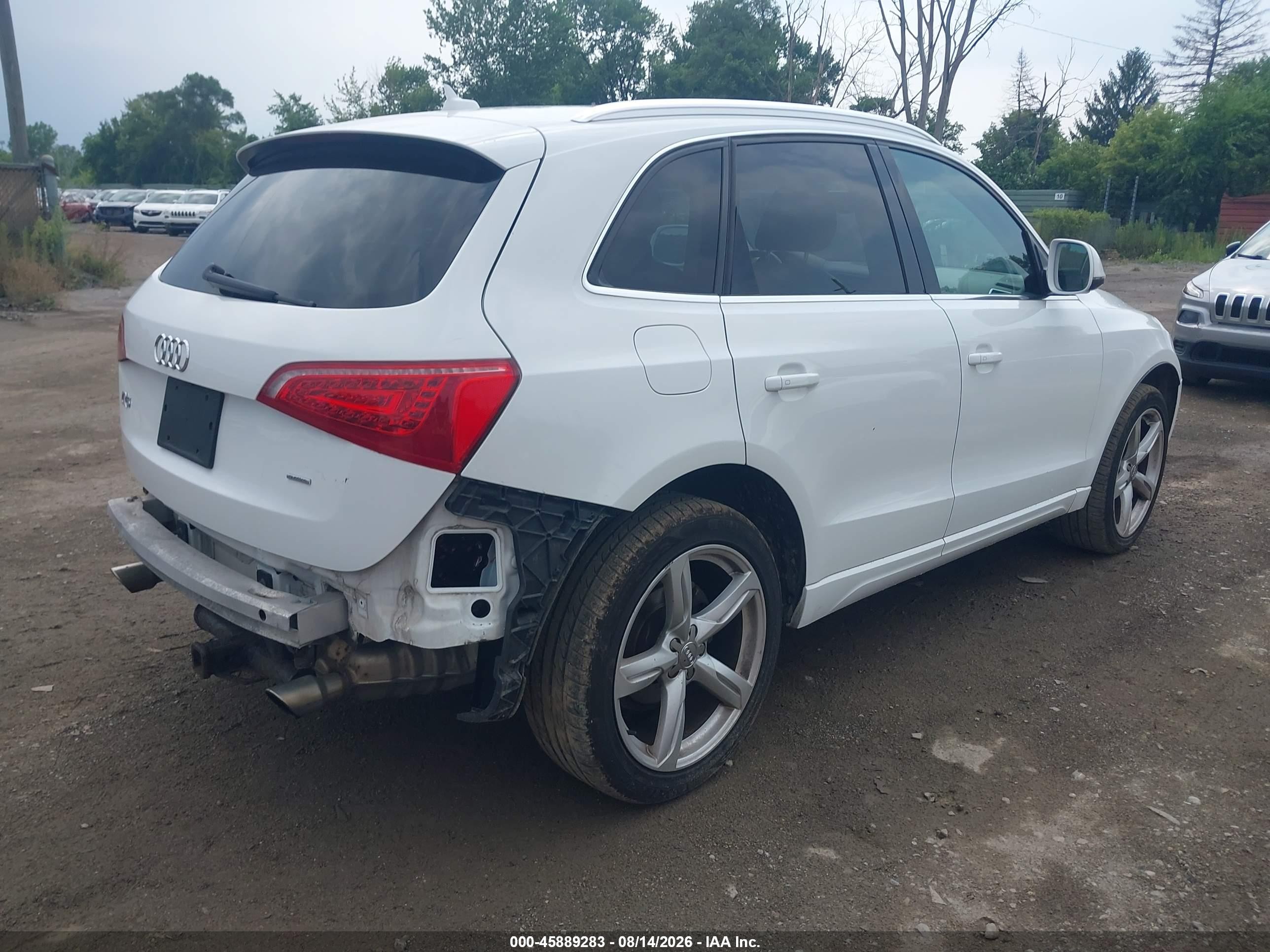 2010 Audi Q5 3.2 Premium Белый vin: WA1VKAFP8AA099232