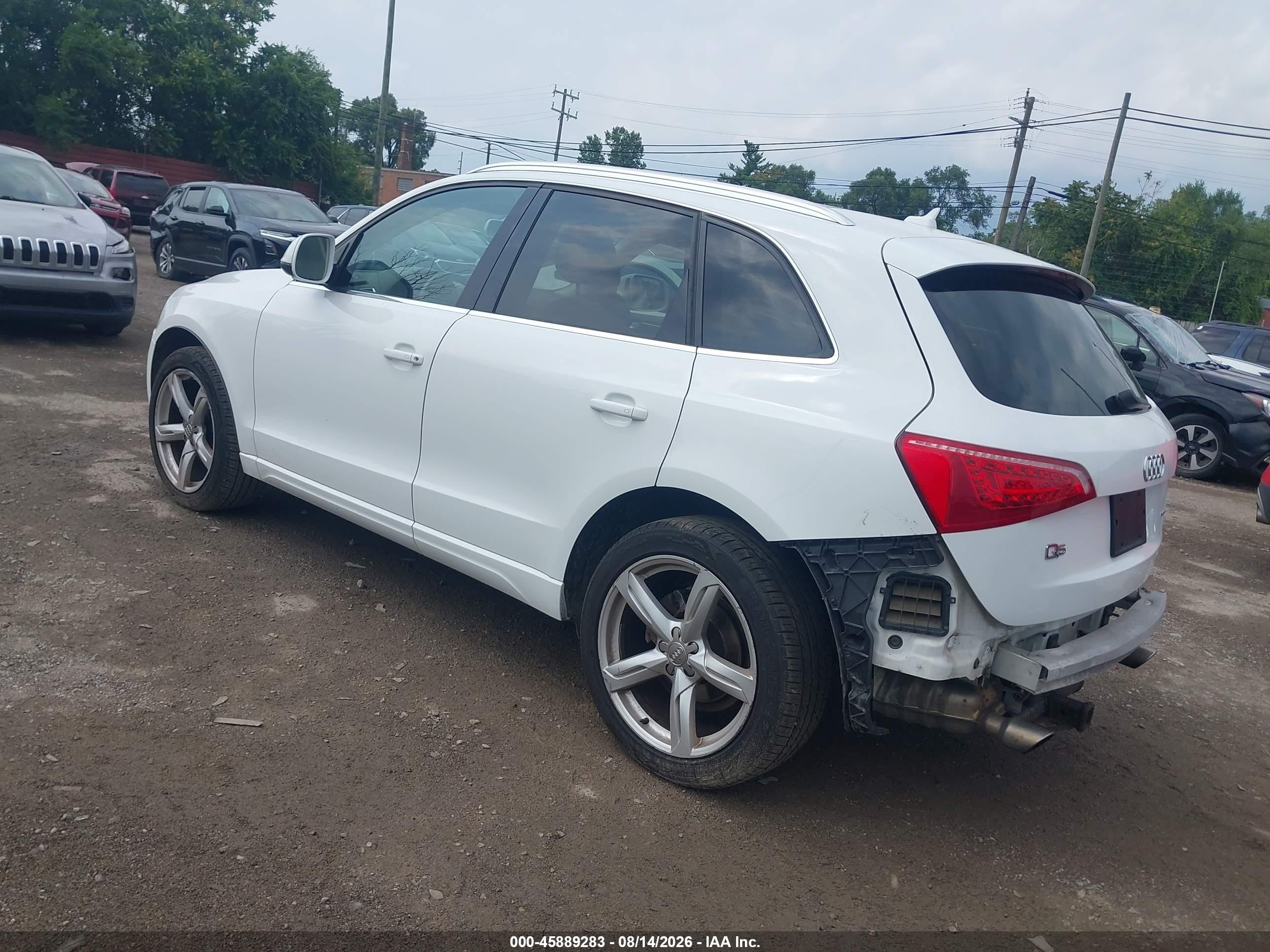 2010 Audi Q5 3.2 Premium Белый vin: WA1VKAFP8AA099232