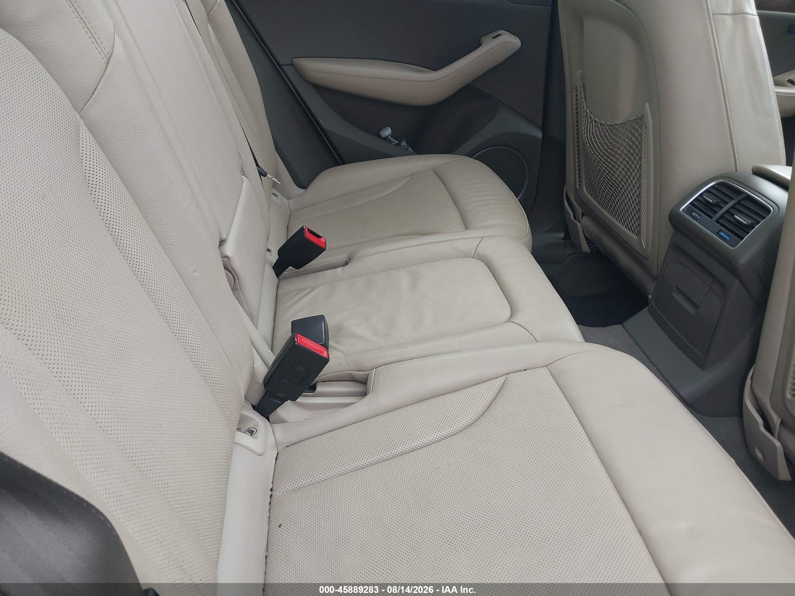 2010 Audi Q5 3.2 Premium Белый vin: WA1VKAFP8AA099232