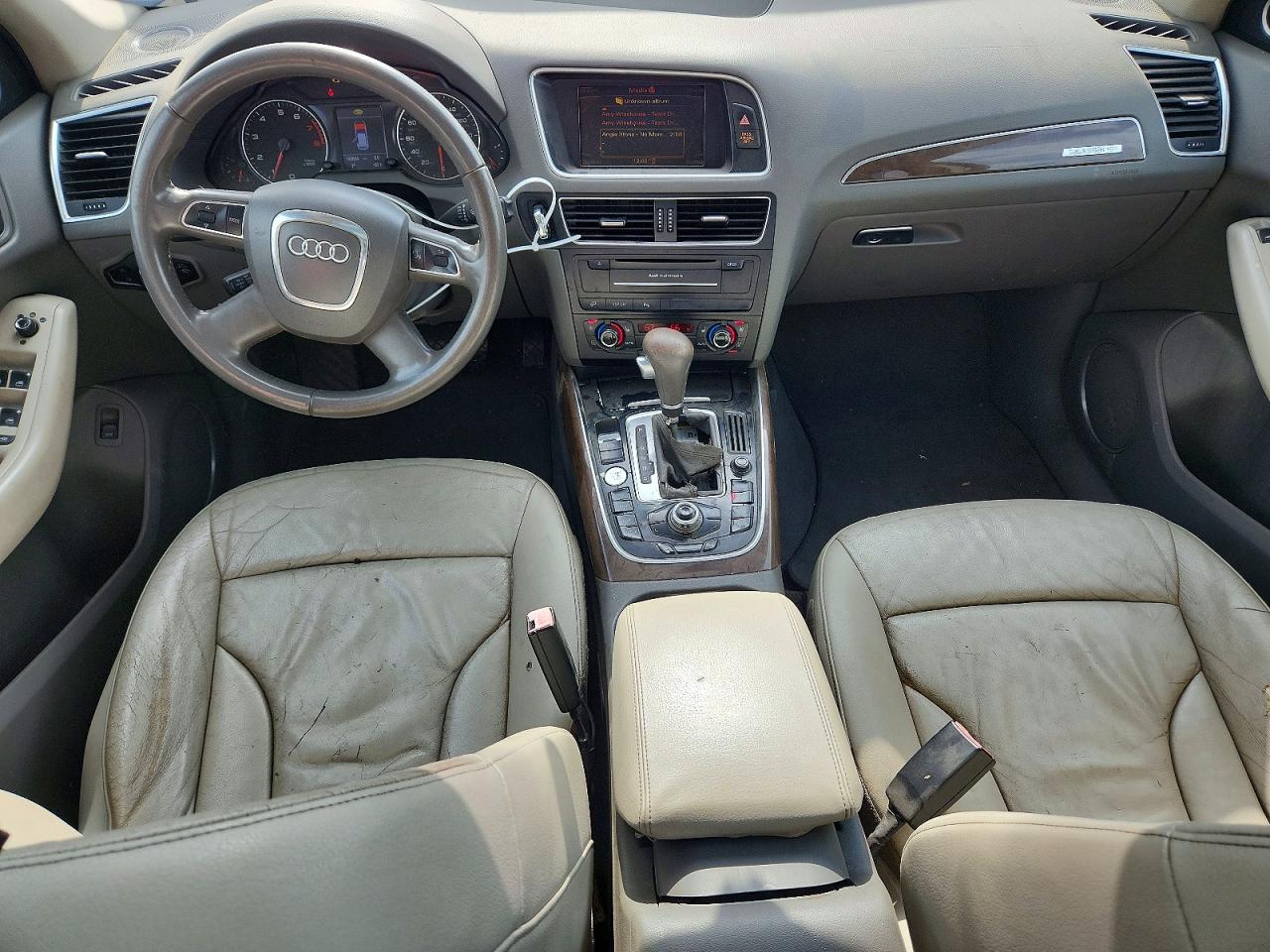 2010 Audi Q5 Prestige Silver vin: WA1VKAFPXAA095506