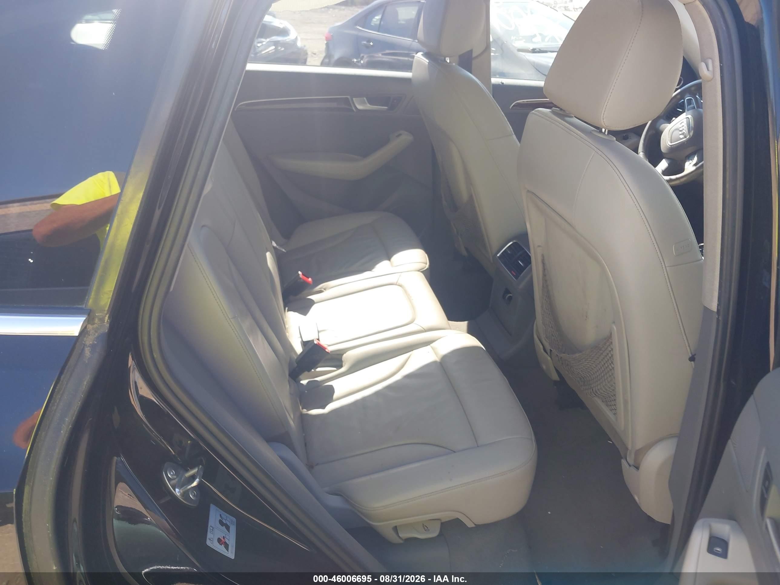 2010 Audi Q5 3.2 Premium Black vin: WA1VKAFPXAA108867