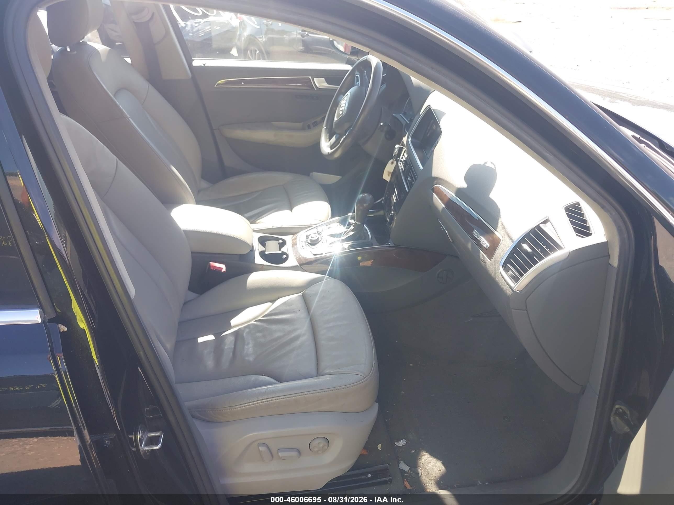 2010 Audi Q5 3.2 Premium Black vin: WA1VKAFPXAA108867