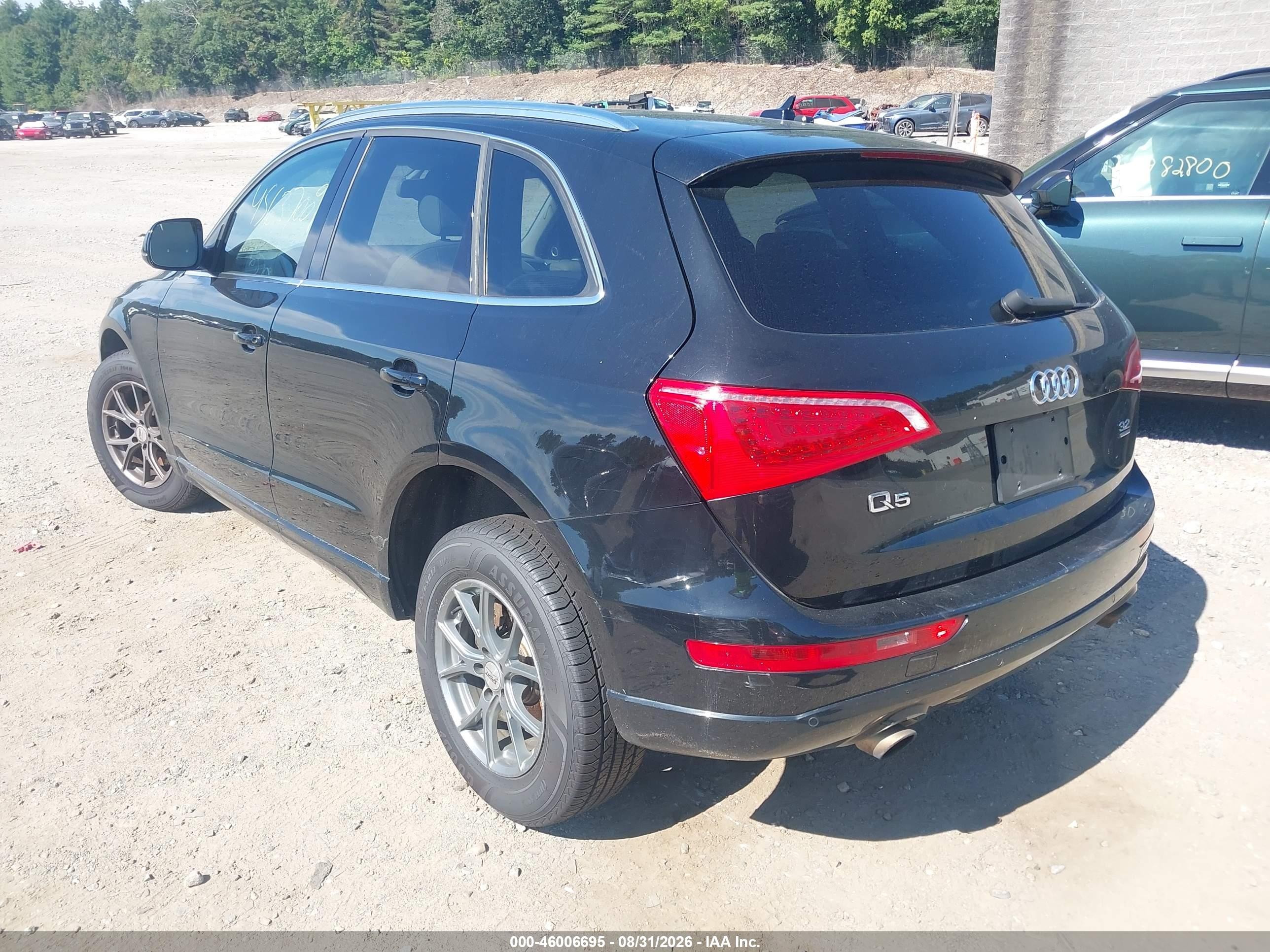 2010 Audi Q5 3.2 Premium Black vin: WA1VKAFPXAA108867