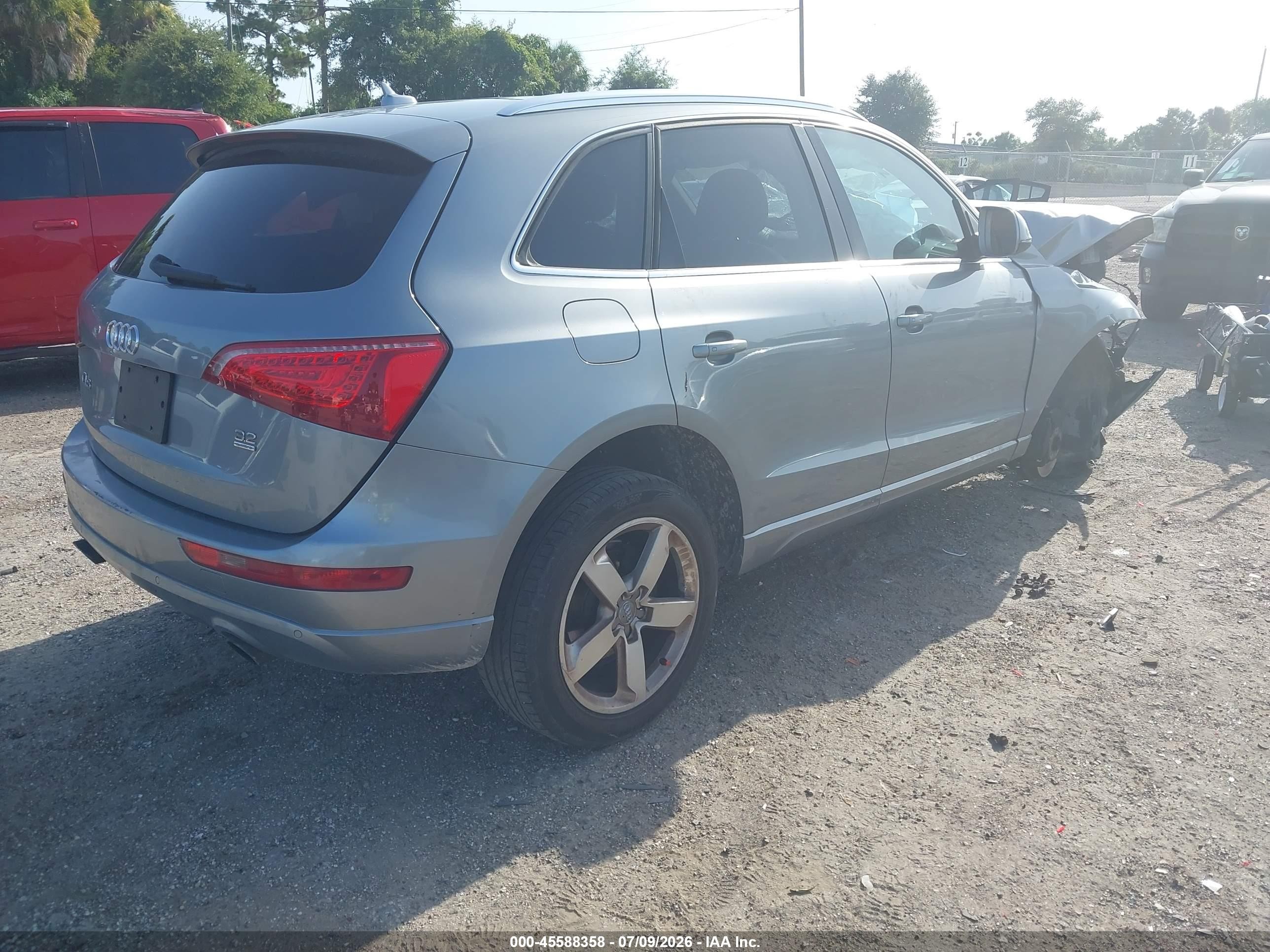 2010 Audi Q5 3.2 Premium Gray vin: WA1VKBFP3AA049781