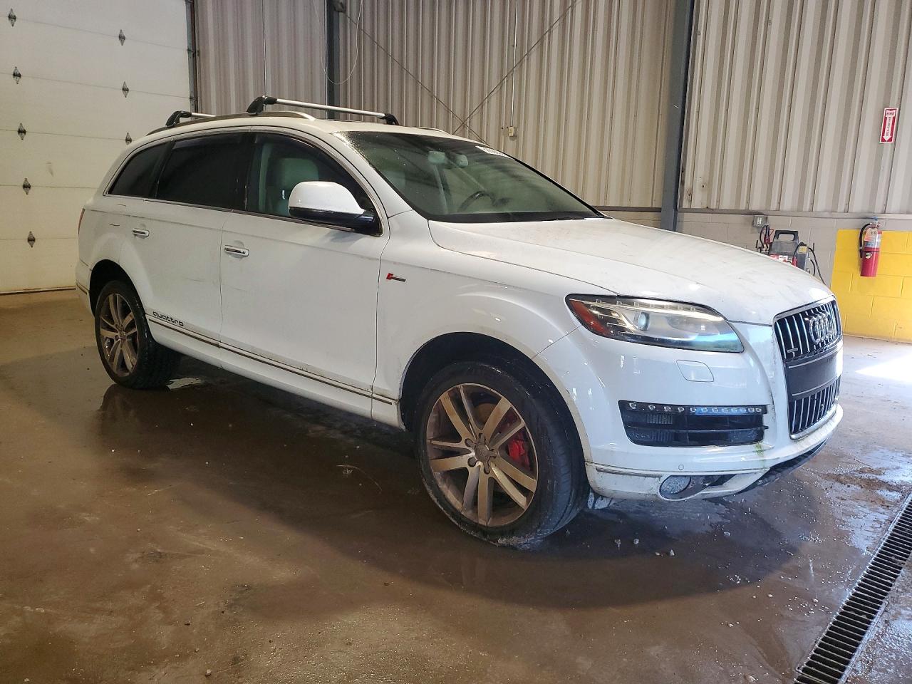 2013 Audi Q7 Prestige Cream vin: WA1VMAFE2DD009097