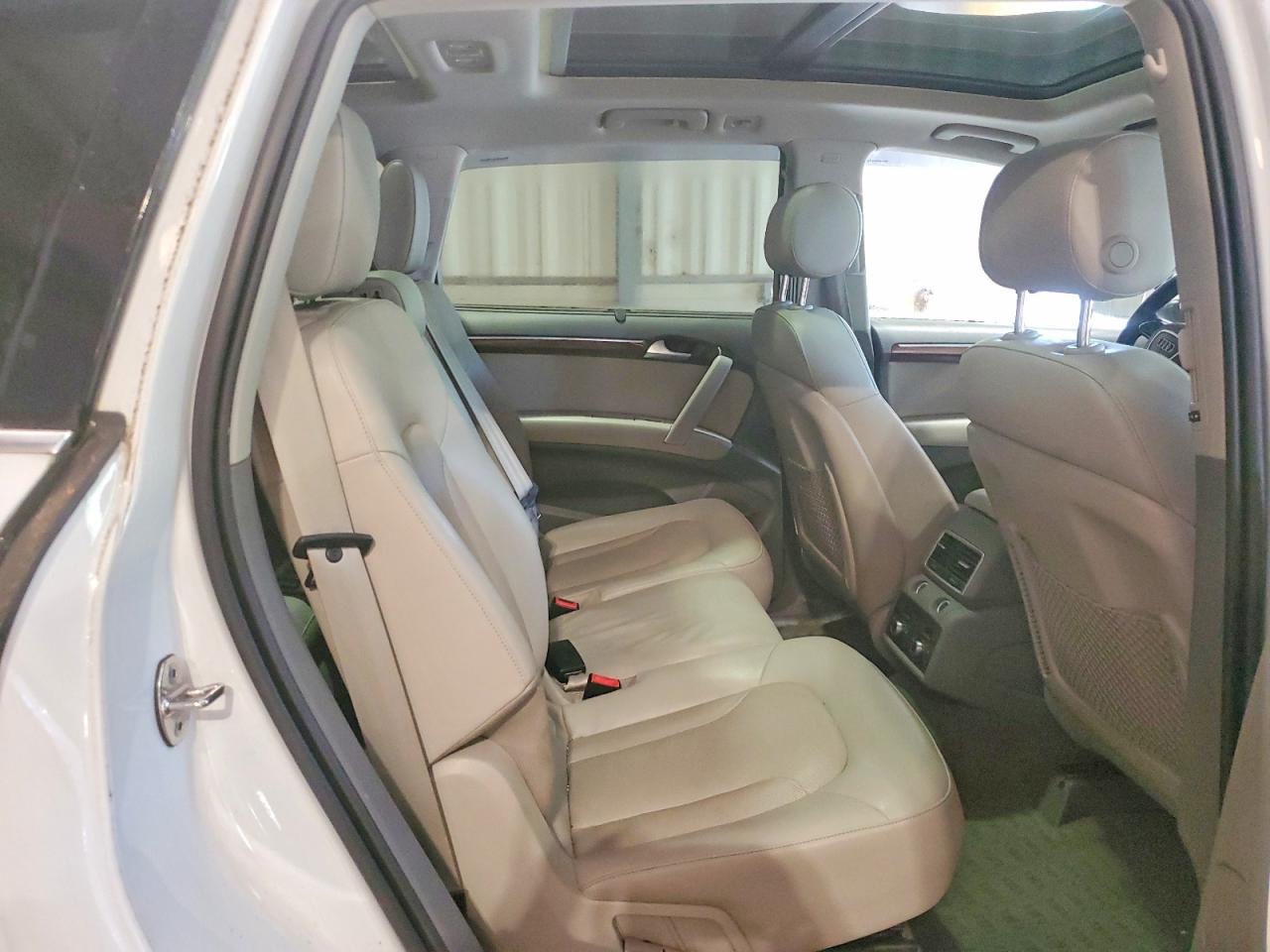 2013 Audi Q7 Prestige Cream vin: WA1VMAFE2DD009097