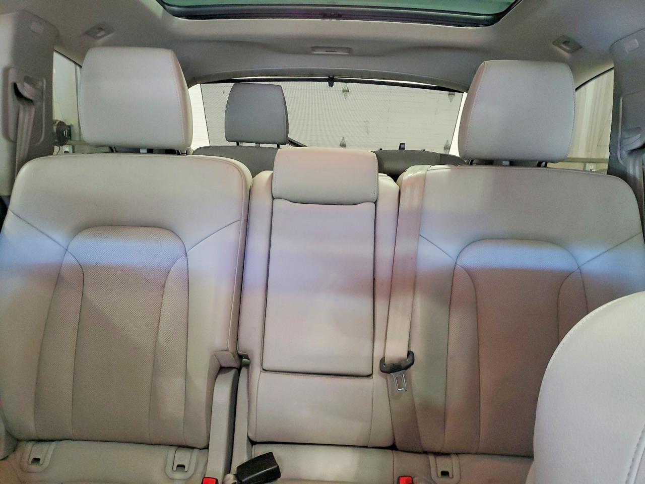 2013 Audi Q7 Prestige Cream vin: WA1VMAFE2DD009097