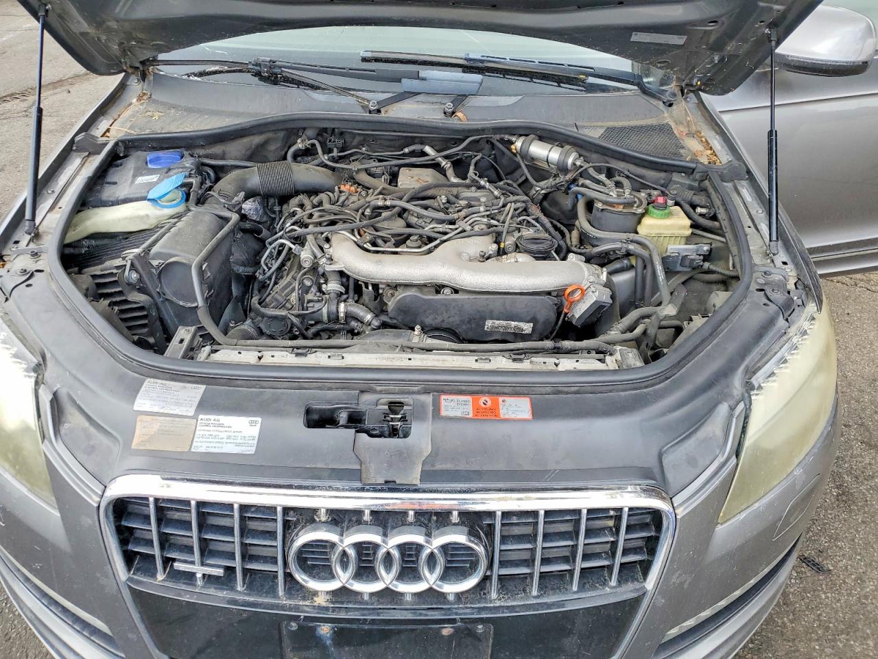 2010 Audi Q7 Prestige Gray vin: WA1VMAFE7AD002657