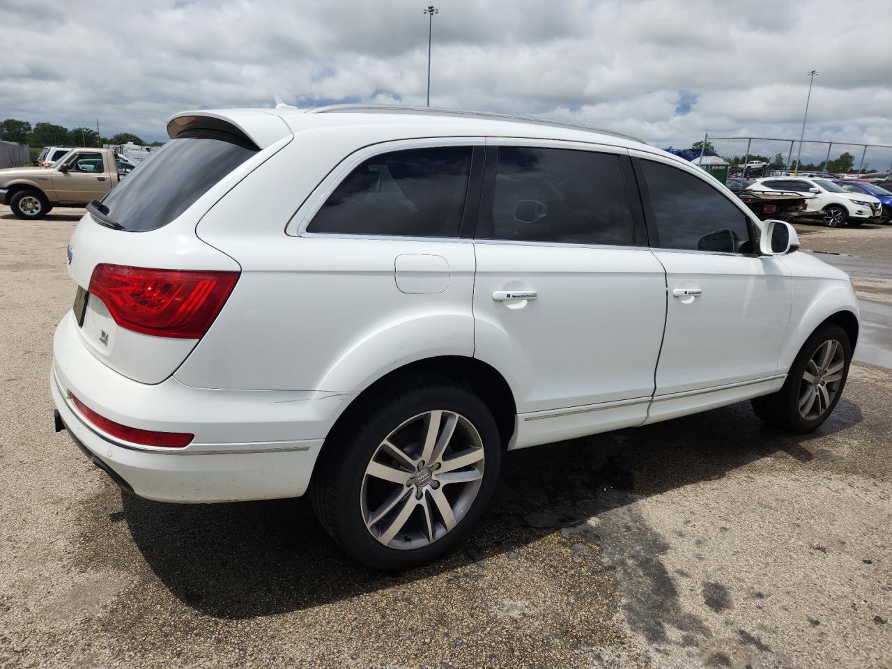 2012 Audi Q7 Prestige White vin: WA1VMAFE9CD000699 Damage: Right Qtr Panel, Dent(S) W/No Paint Dmg, < 1/8 Inch
