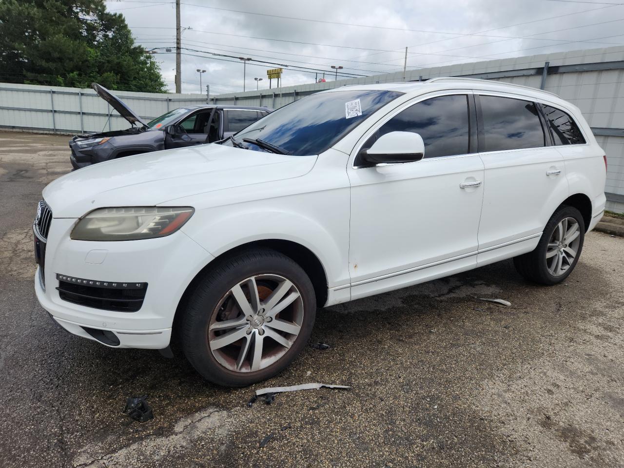 2012 Audi Q7 Prestige White vin: WA1VMAFE9CD000699 Damage: Left Front Door, Rust, 1 To 2 Inches