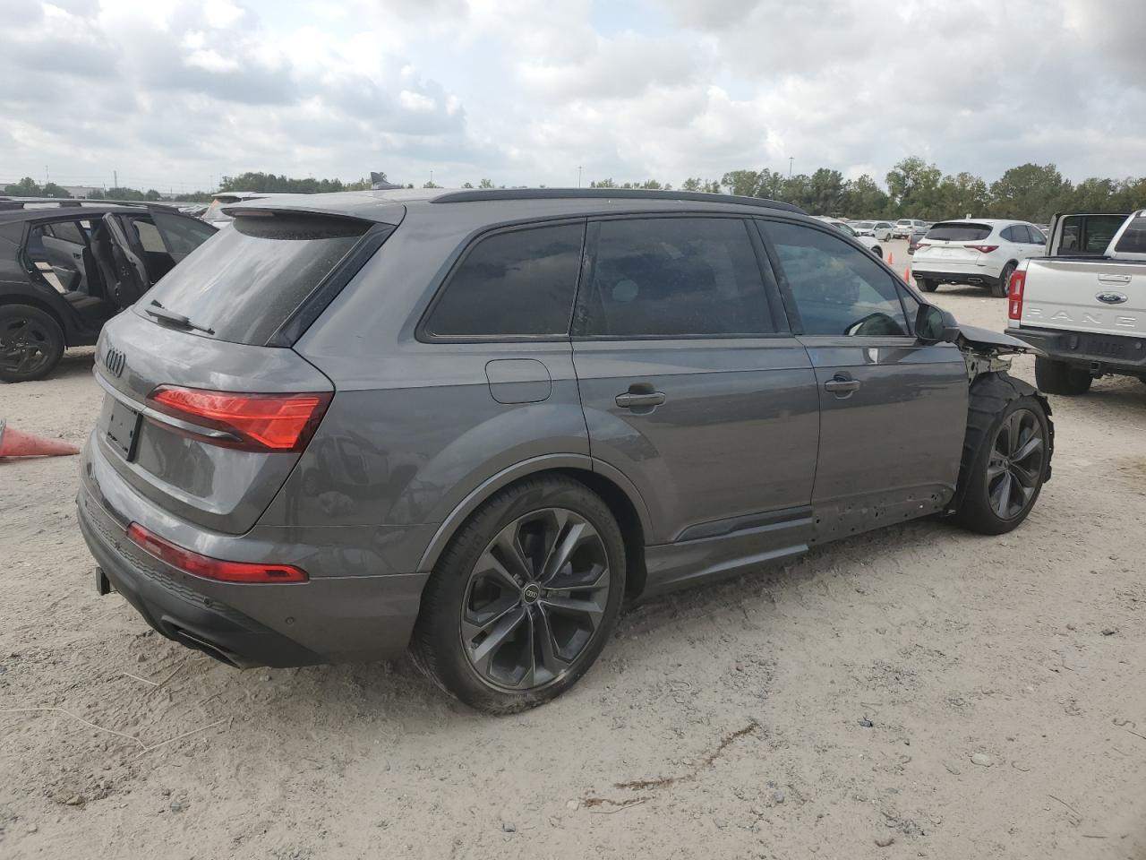 2025 Audi Q7 Prestige Gray vin: WA1VVBF74SD010236