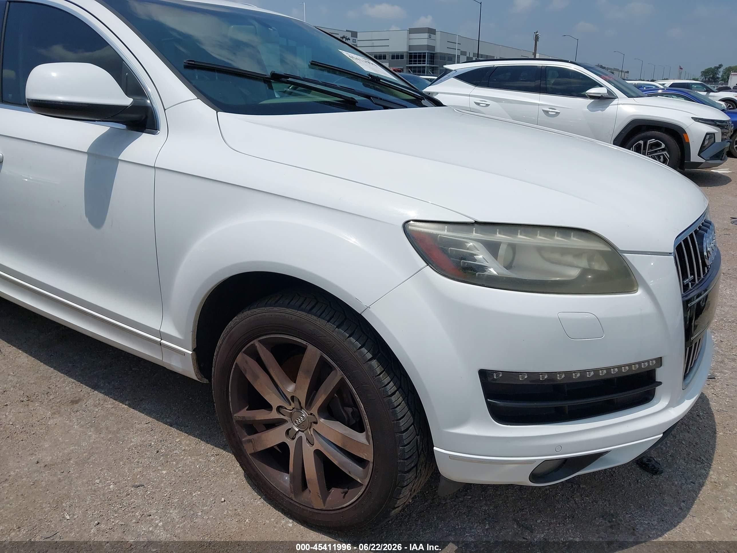 2010 Audi Q7 3.6 Premium White vin: WA1VYAFE3AD002255