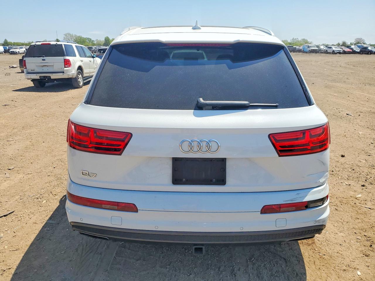 2019 Audi Q7 Technik S-line Белый vin: WA1WABF78KD009414