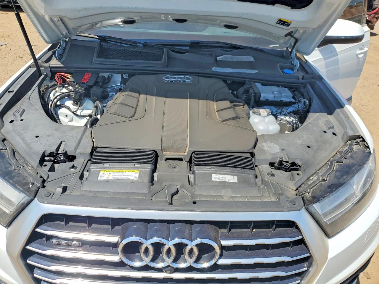 2019 Audi Q7 Technik S-line Белый vin: WA1WABF78KD009414