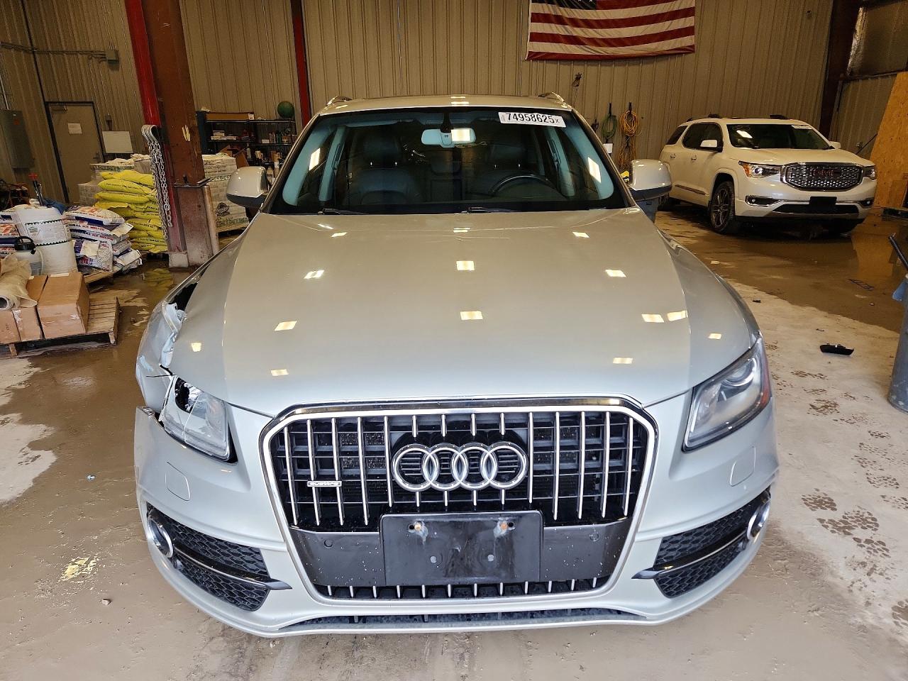 2014 Audi Q5 Prestige Silver vin: WA1WGAFP3EA109077