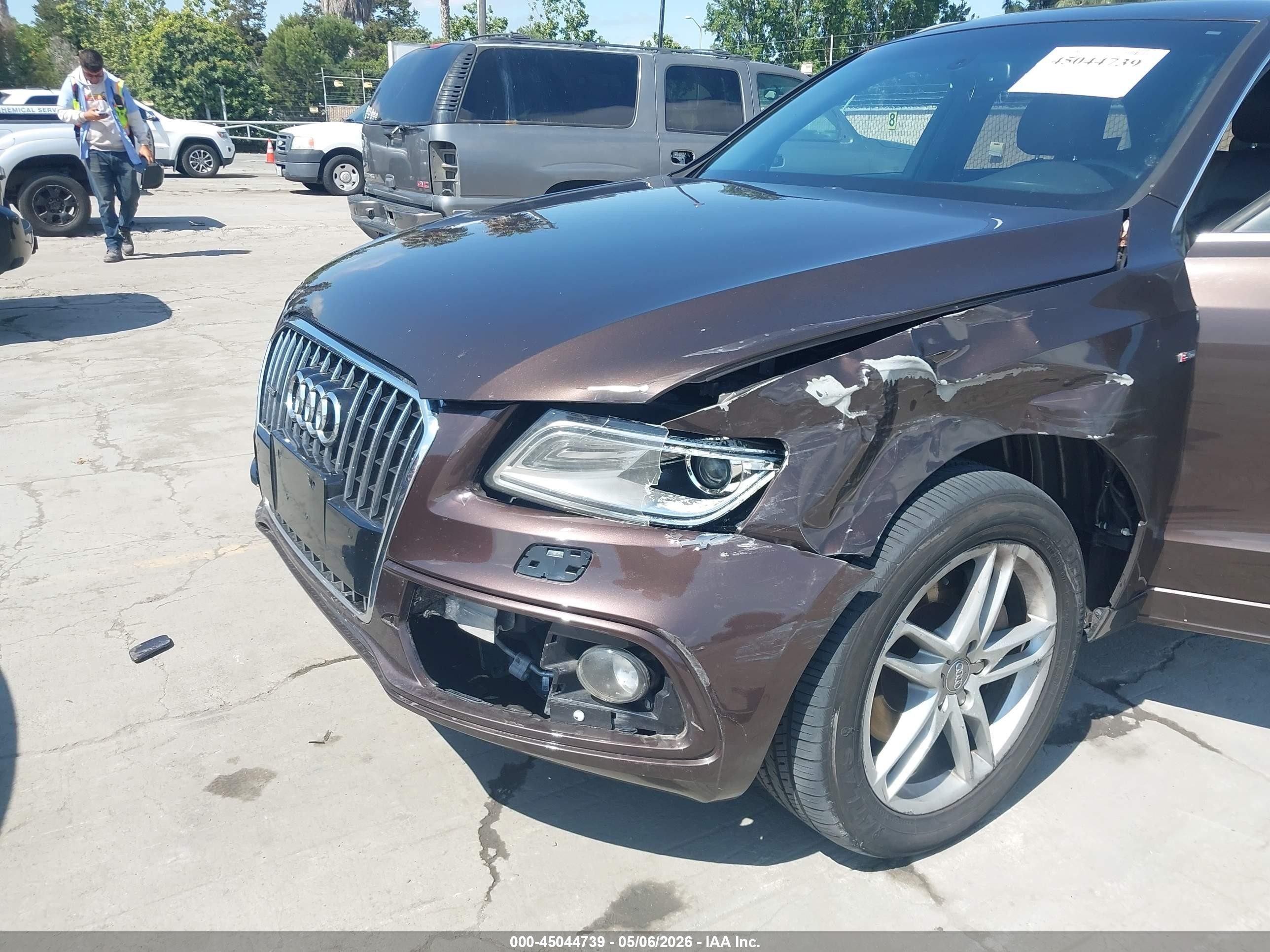 2014 Audi Q5 3.0t Premium Plus Dark Brown vin: WA1WGAFP7EA040149