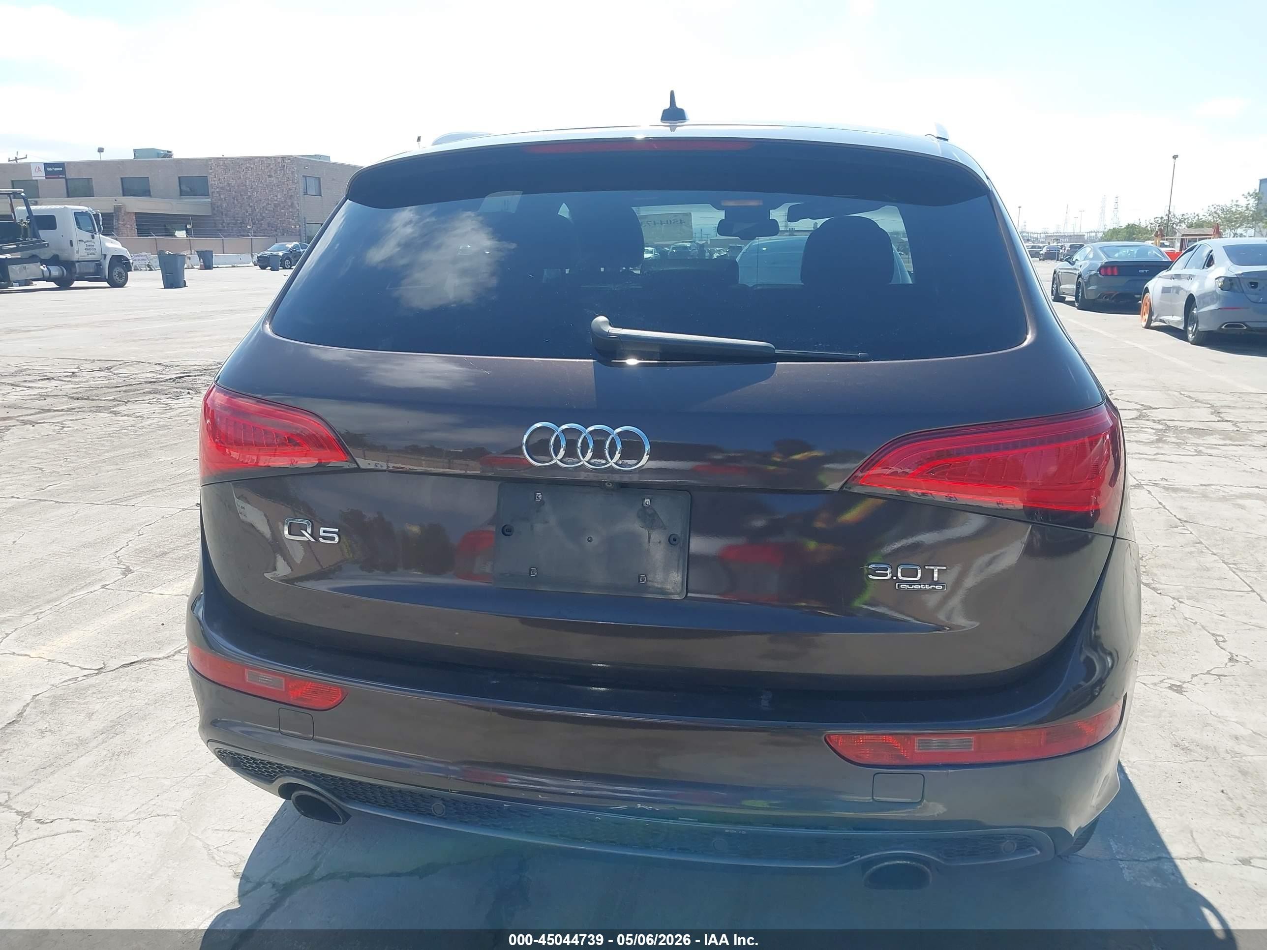 2014 Audi Q5 3.0t Premium Plus Dark Brown vin: WA1WGAFP7EA040149