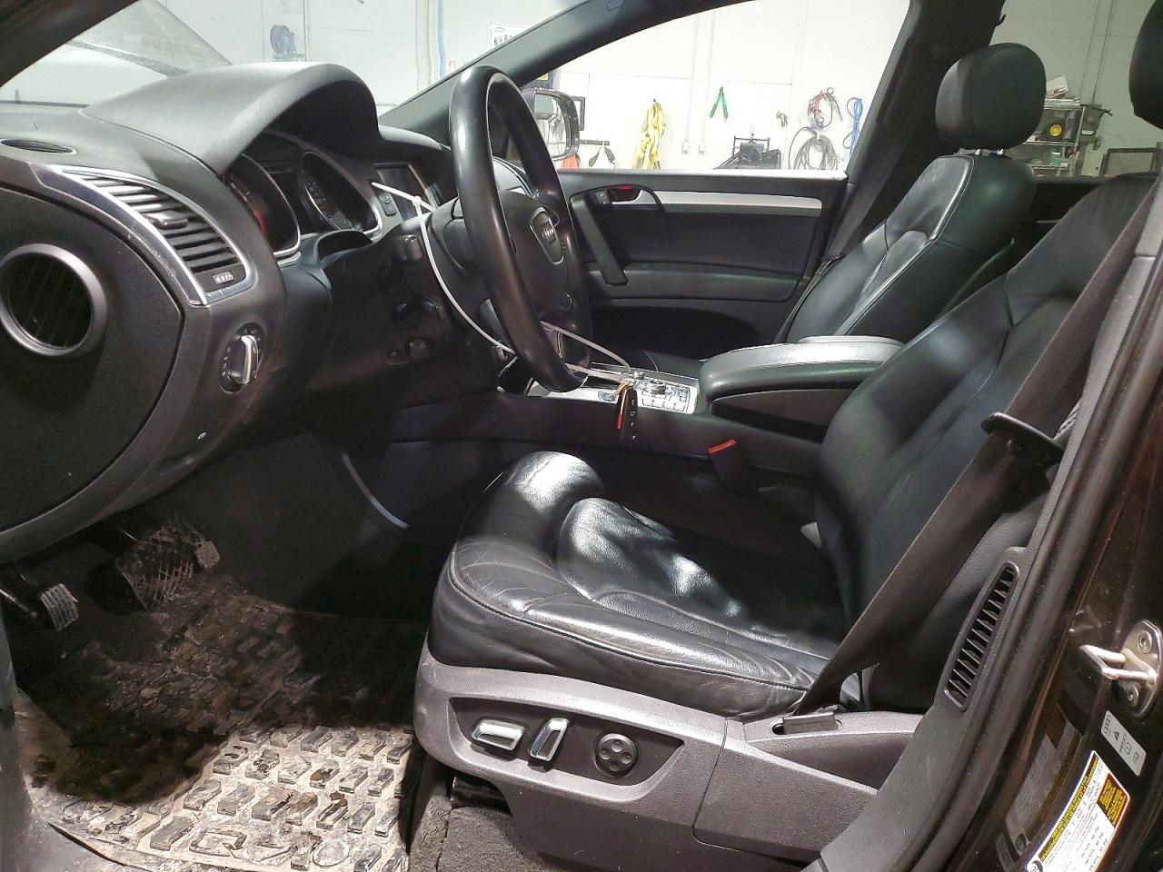 2015 Audi Q7 V6 4dr Awd Угольный vin: WA1WGCFE5FD021447