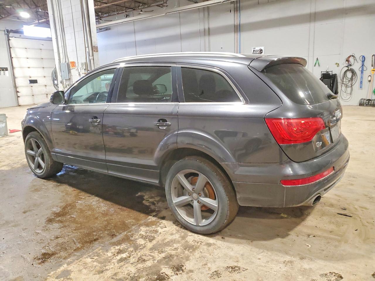 2015 Audi Q7 V6 4dr Awd Угольный vin: WA1WGCFE5FD021447