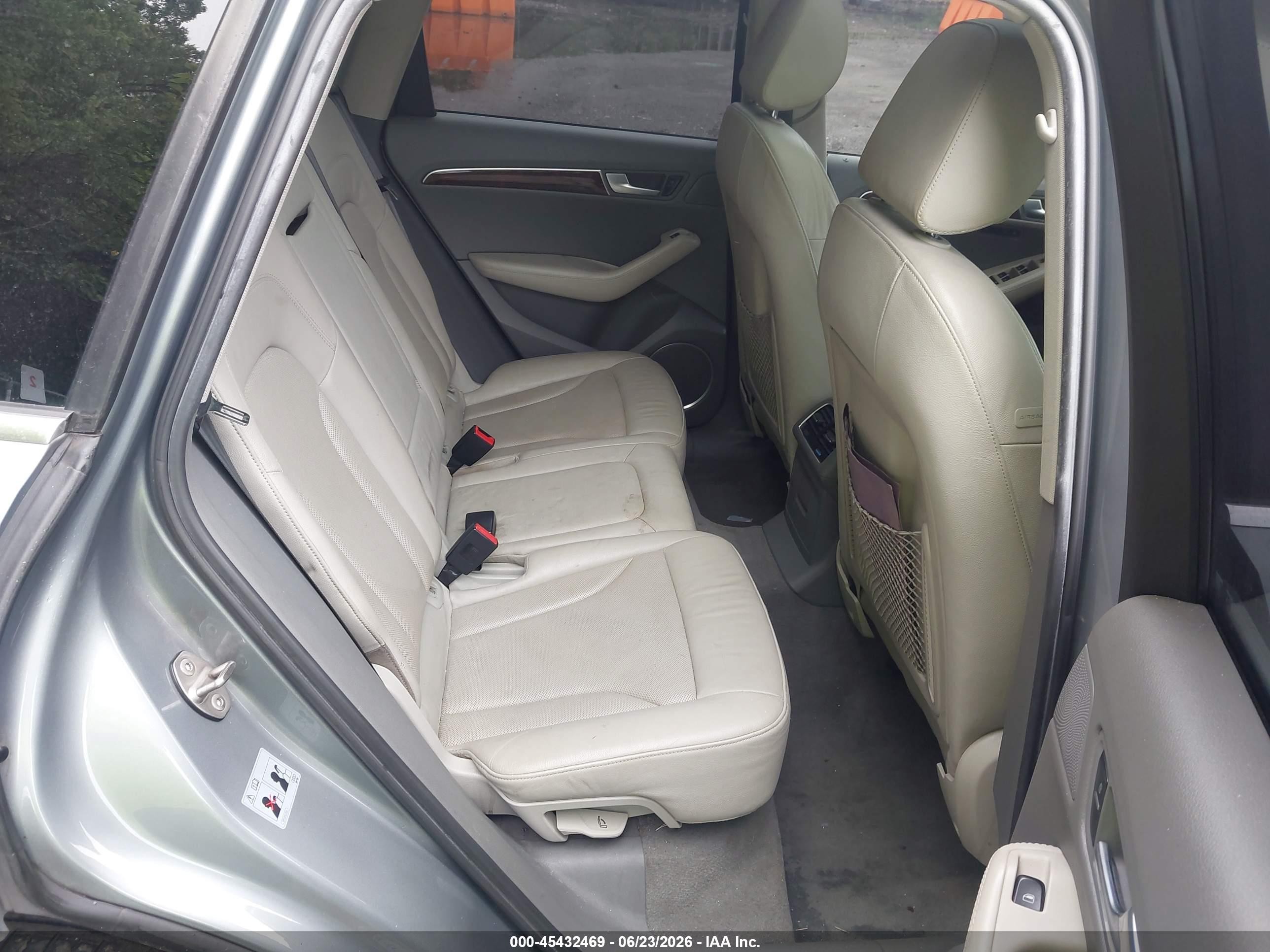 2011 Audi Q5 3.2 Premium Plus Silver vin: WA1WKAFP2BA029604