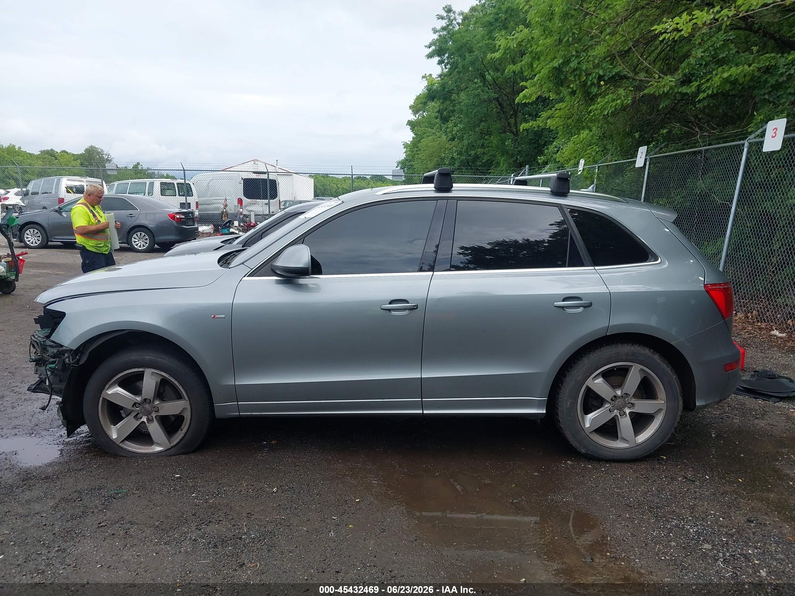 2011 Audi Q5 3.2 Premium Plus Silver vin: WA1WKAFP2BA029604