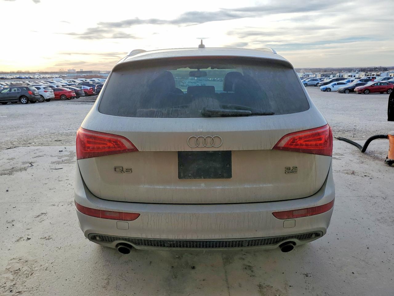 2011 Audi Q5 Prestige Silver vin: WA1WKAFP3BA036447