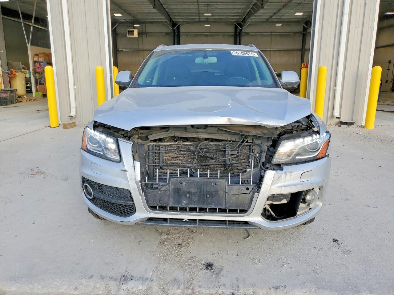2011 Audi Q5 Prestige Silver vin: WA1WKAFP3BA036447