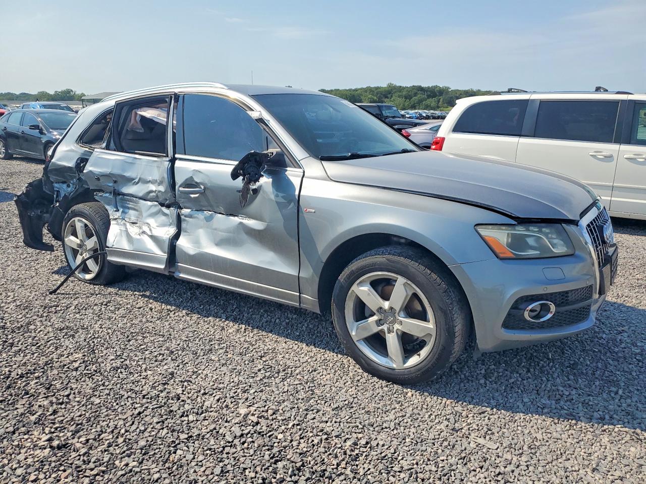 2011 Audi Q5 Prestige Gray vin: WA1WKAFP5BA063827