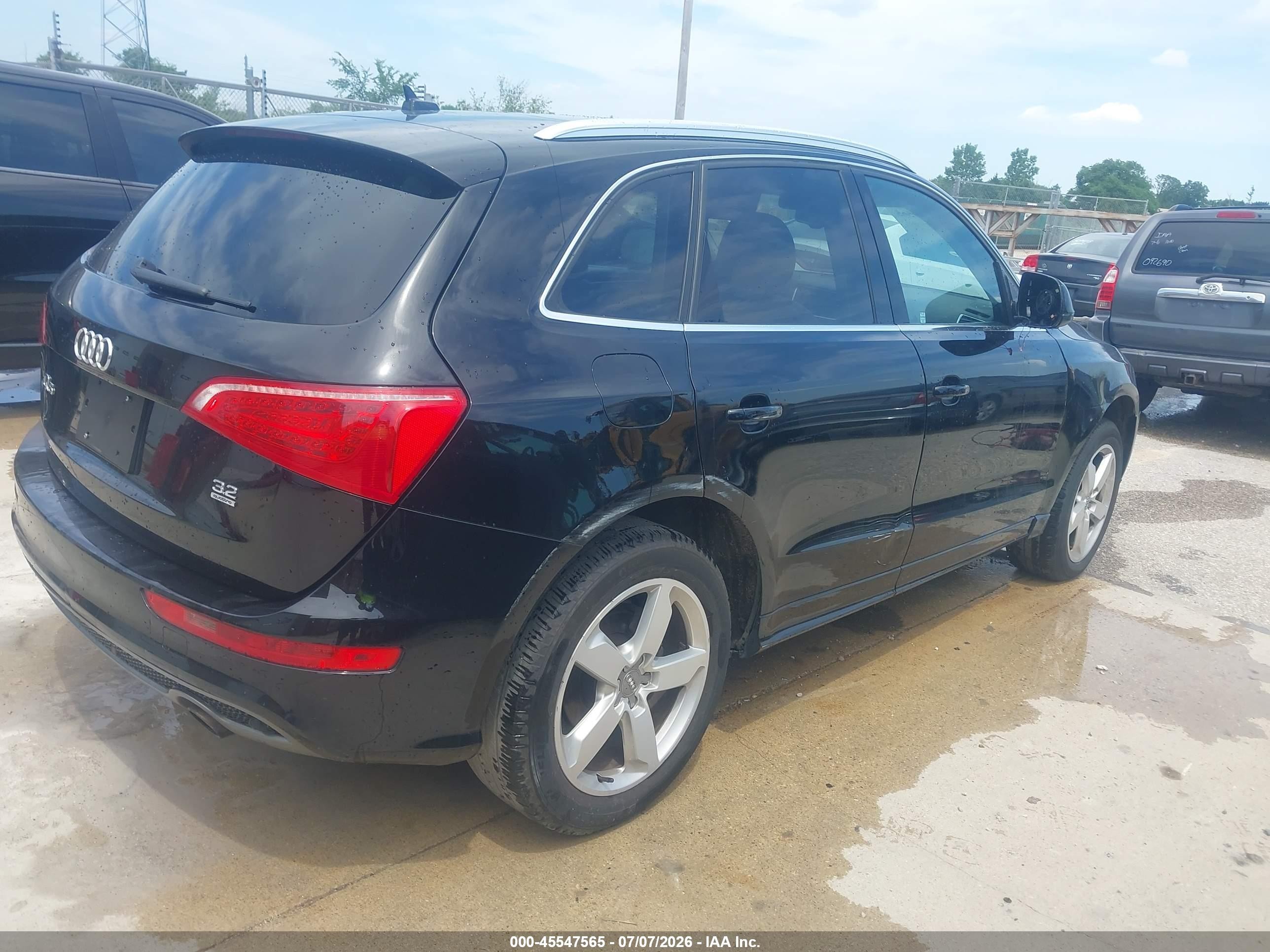 2012 Audi Q5 3.2 Premium Black vin: WA1WKAFP7CA021533