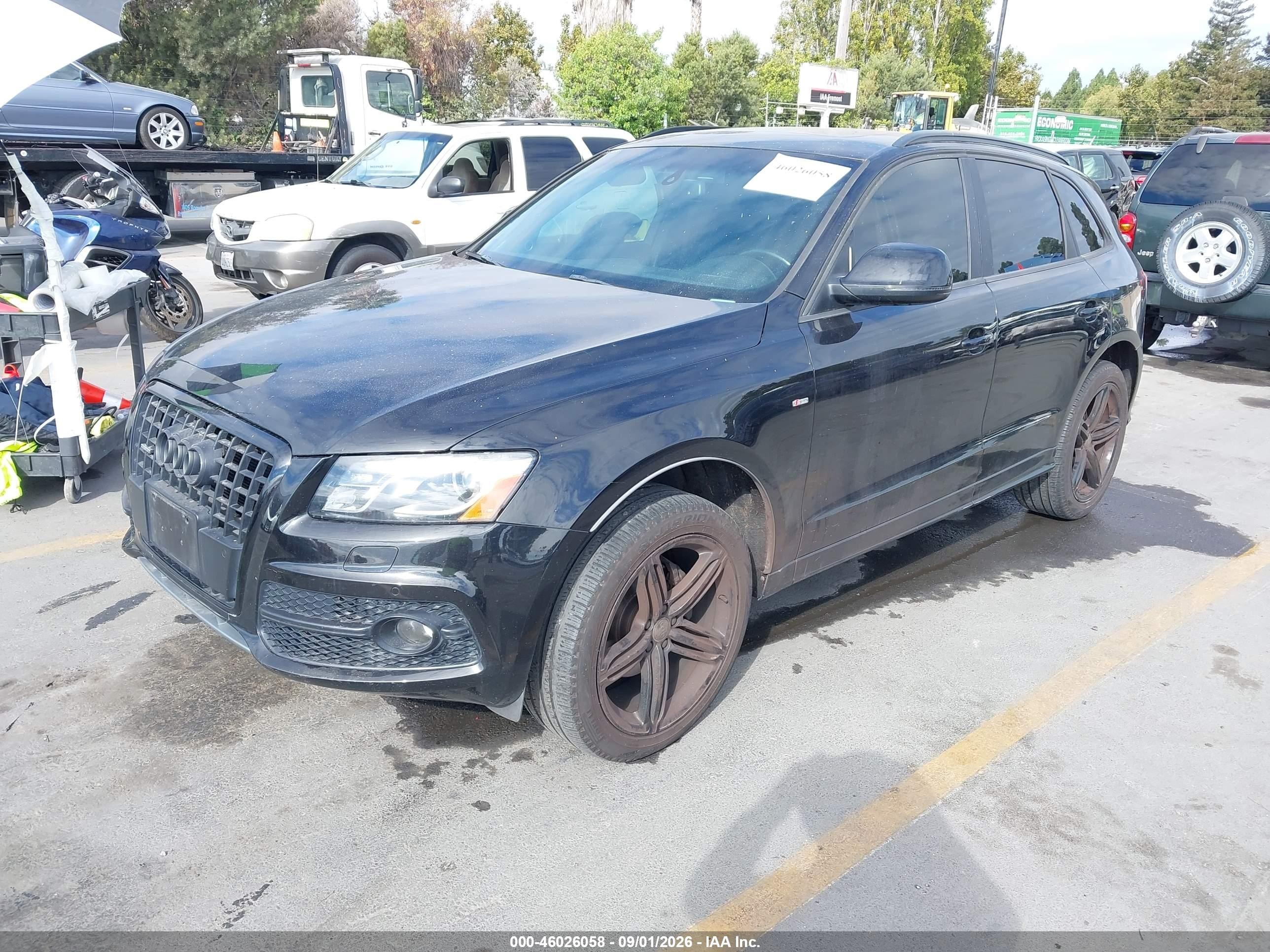 2012 Audi Q5 3.2 Premium Black vin: WA1WKAFP7CA104699
