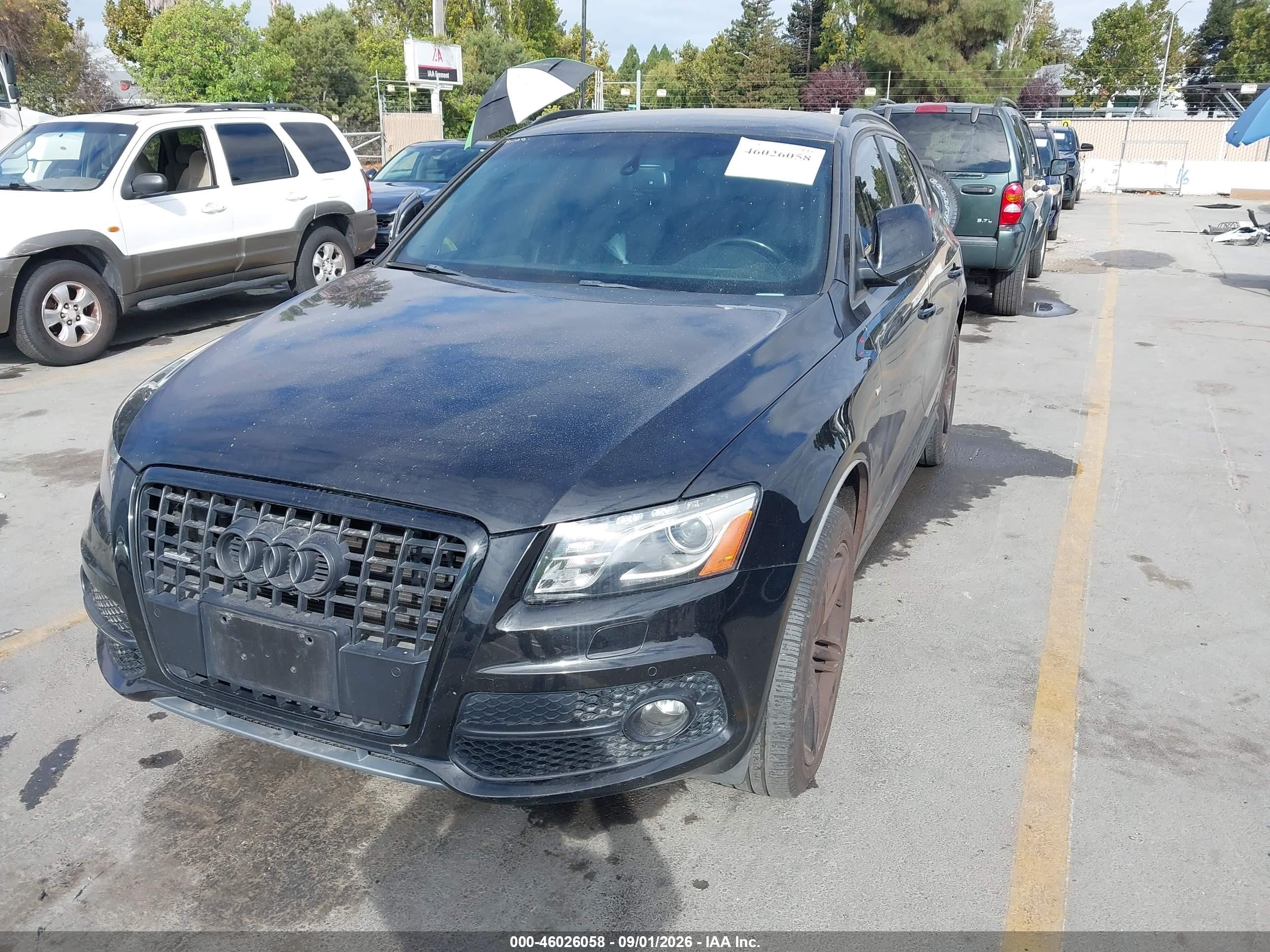 2012 Audi Q5 3.2 Premium Black vin: WA1WKAFP7CA104699