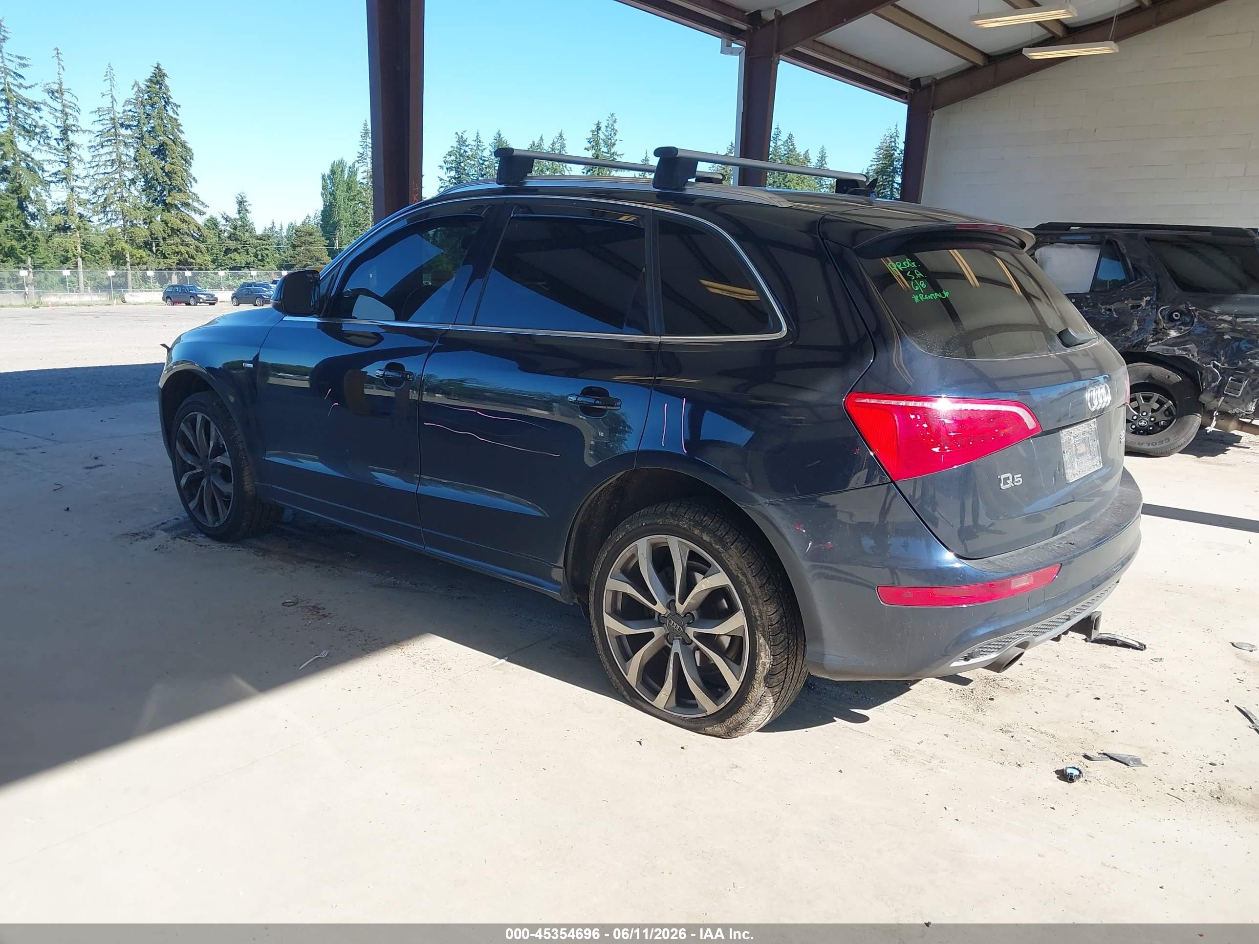 2011 Audi Q5 3.2 Premium Plus Blue vin: WA1WKAFP8BA046052