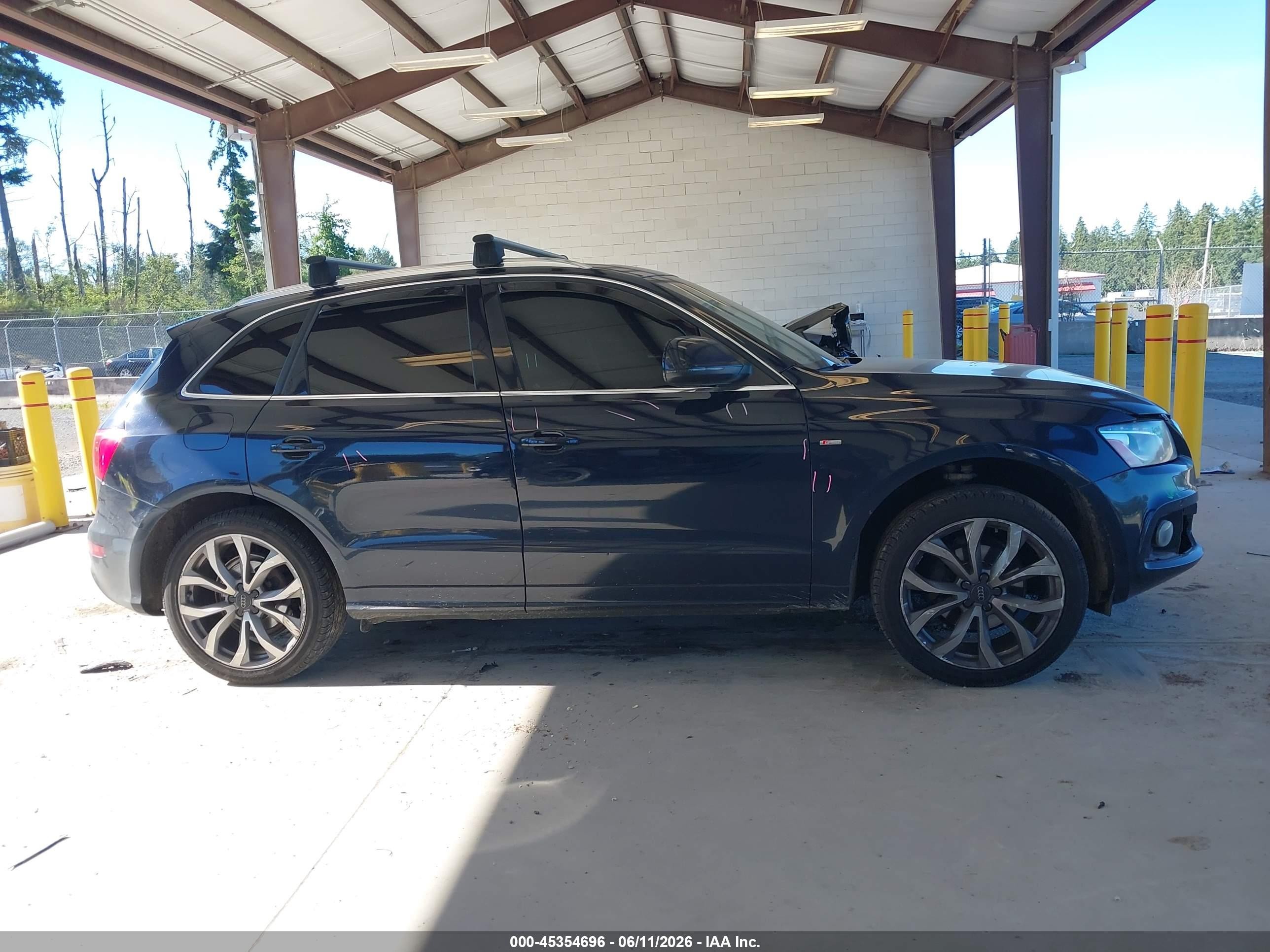 2011 Audi Q5 3.2 Premium Plus Blue vin: WA1WKAFP8BA046052