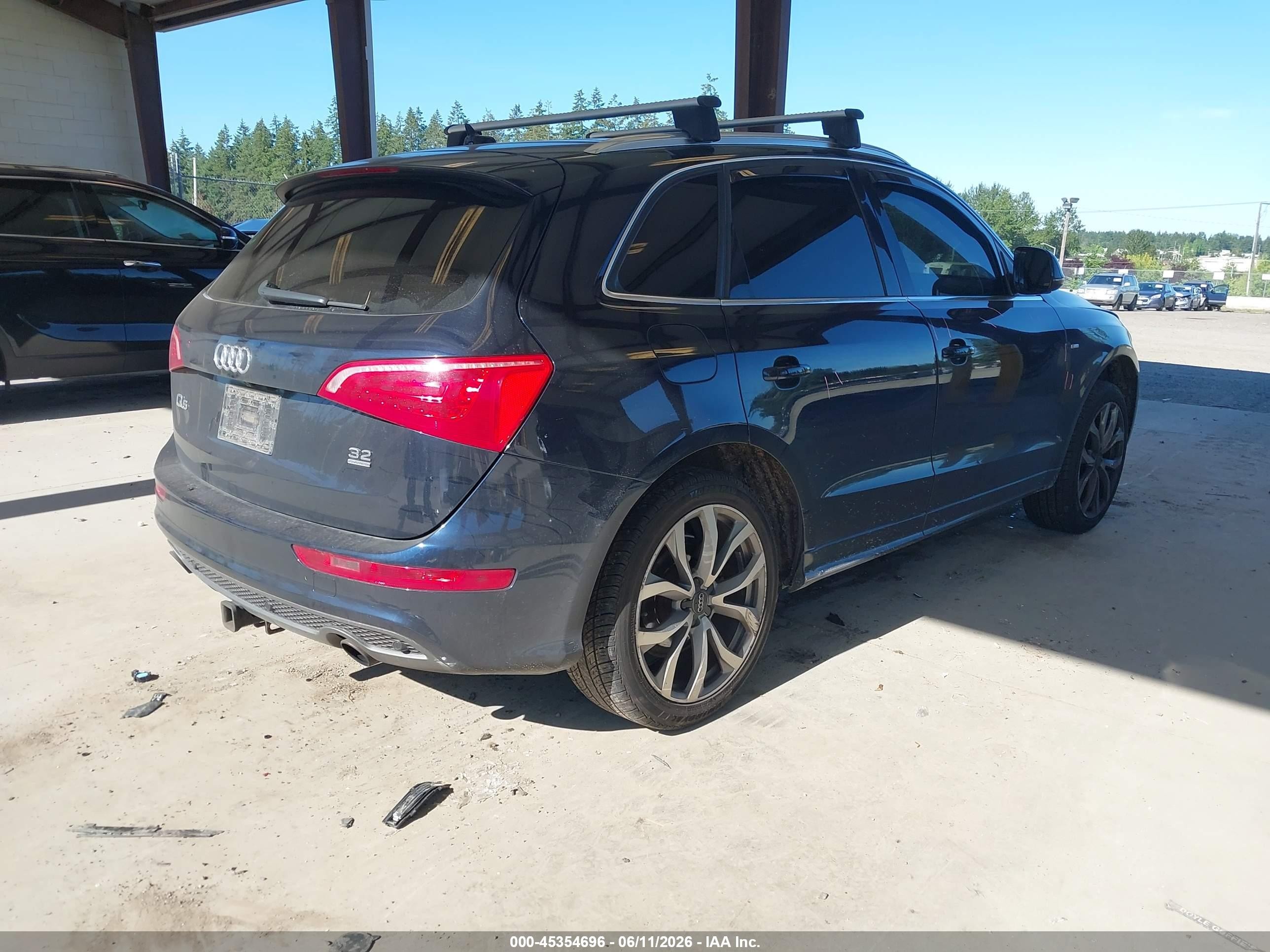 2011 Audi Q5 3.2 Premium Plus Blue vin: WA1WKAFP8BA046052