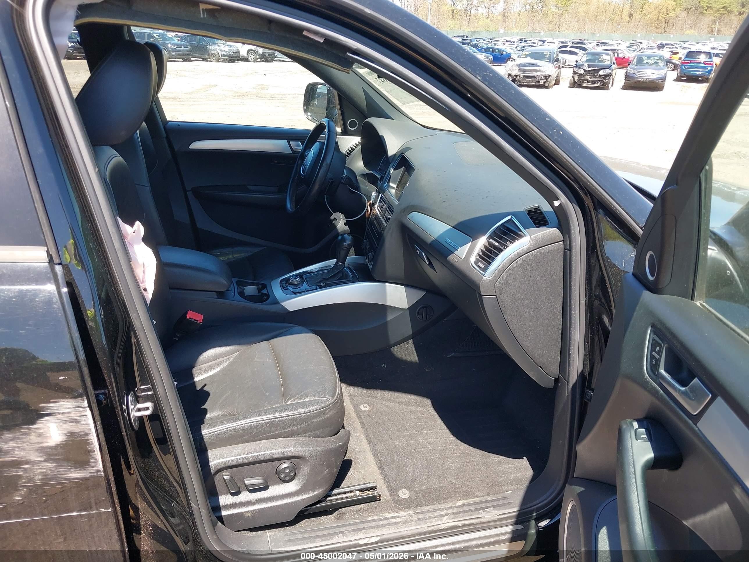 2012 Audi Q5 3.2 Premium Black vin: WA1WKAFP8CA059966