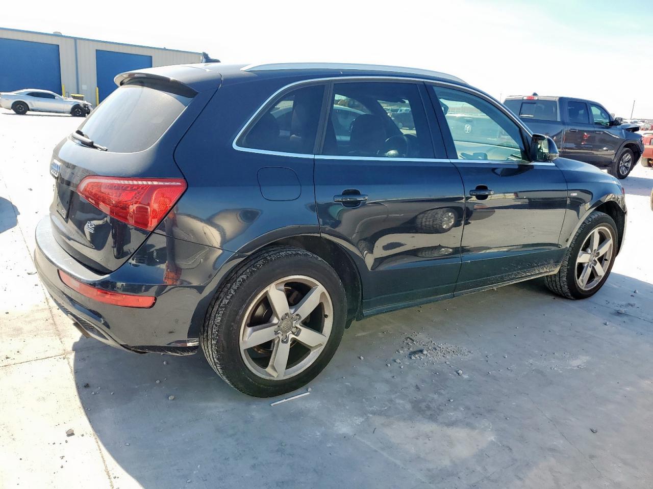 2012 Audi Q5 Prestige Charcoal vin: WA1WKAFP9CA022182