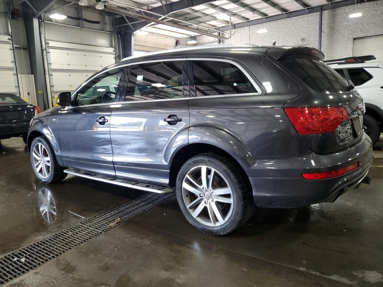2011 Audi Q7 Charcoal vin: WA1WMAFE4BD002184