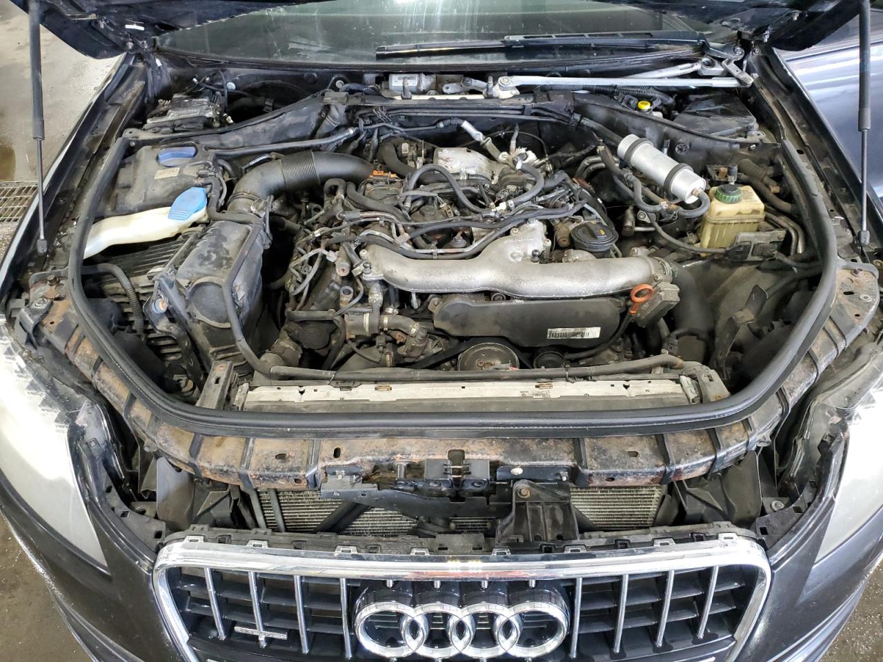 2011 Audi Q7 Charcoal vin: WA1WMAFE4BD002184