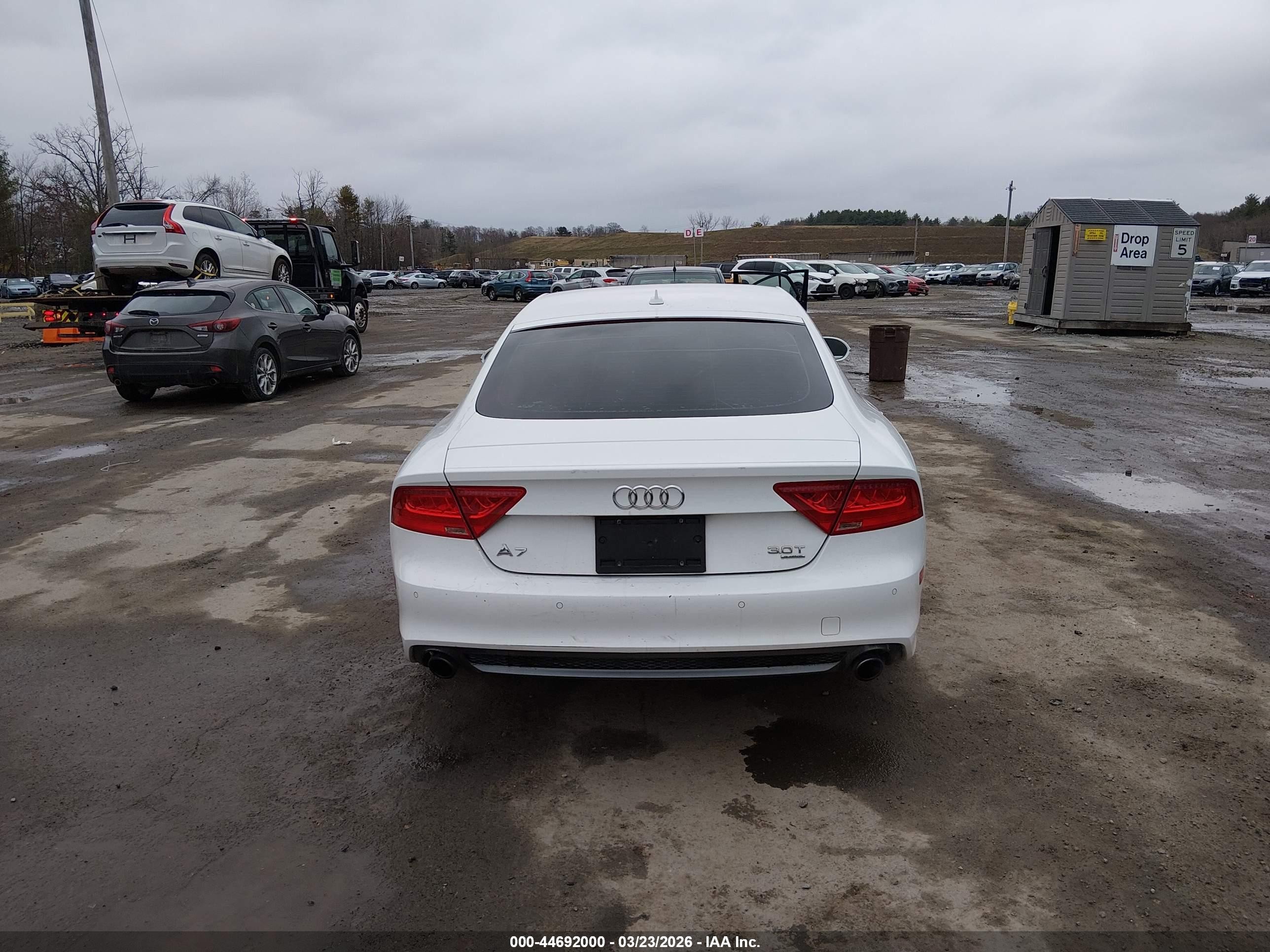 2014 Audi A7 3.0t Premium Plus White vin: WAU2GAFC1EN146328