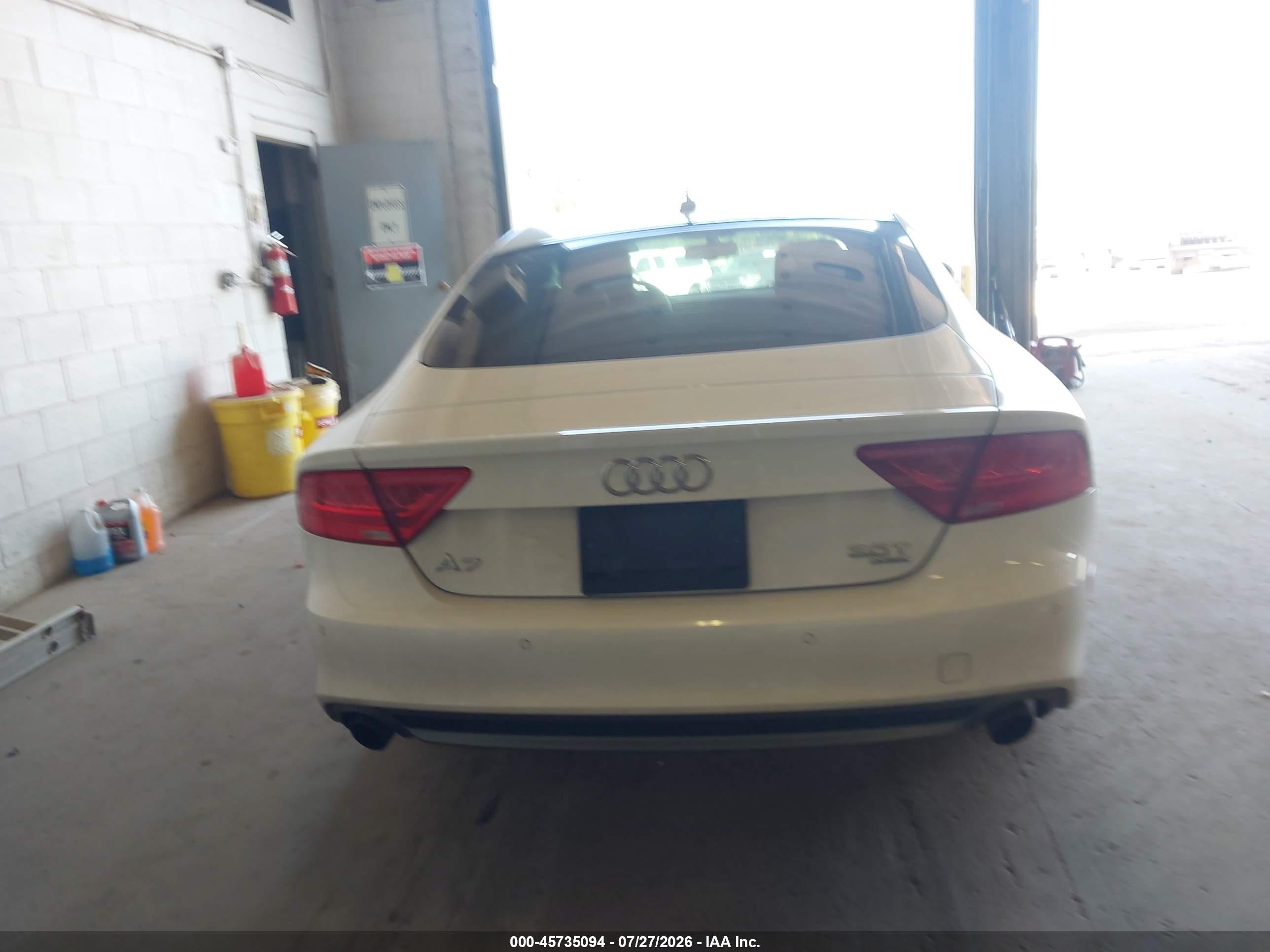 2012 Audi A7 3.0 Prestige White vin: WAU2GAFC2CN082121