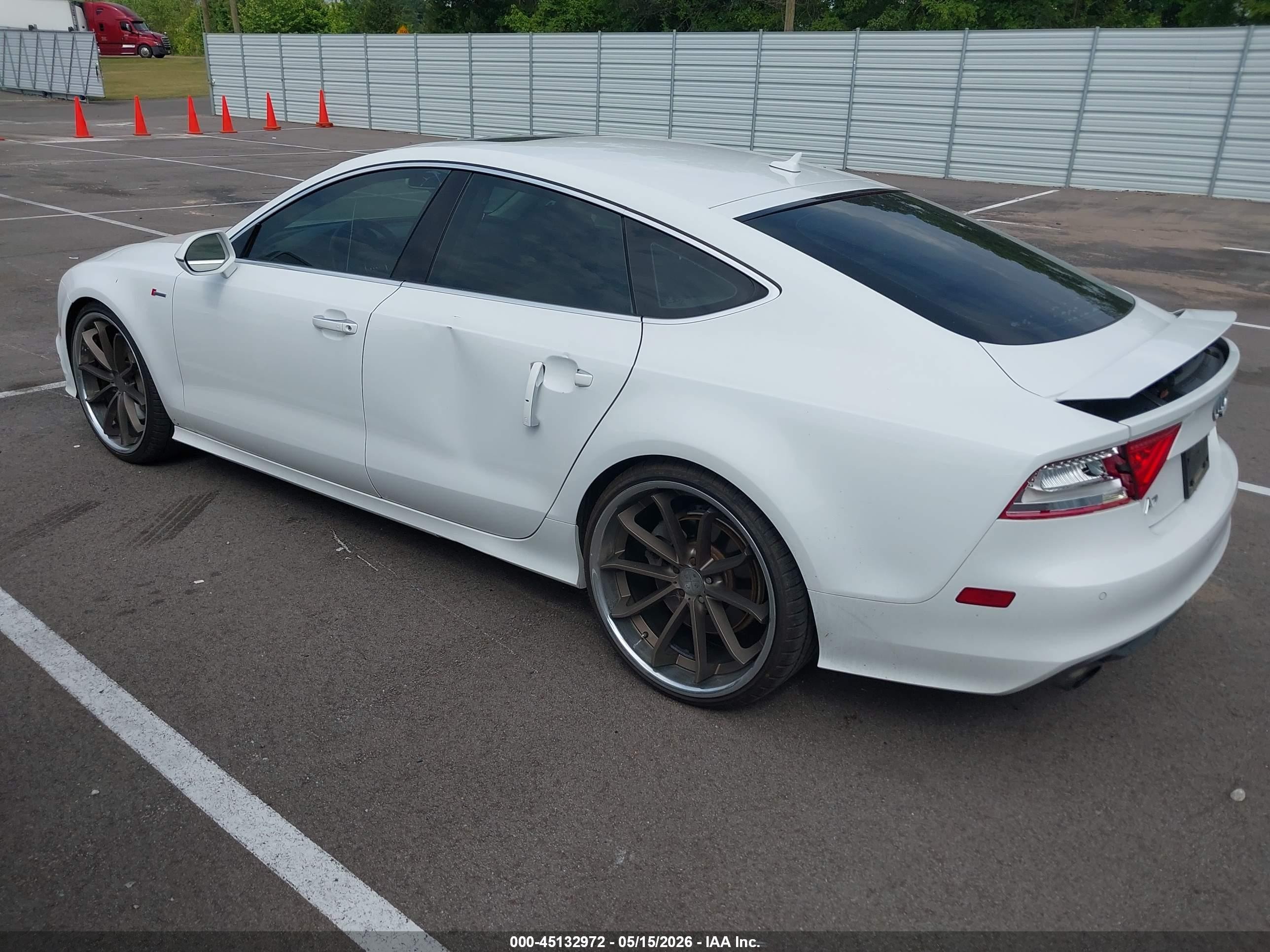 2013 Audi A7 3.0t Premium White vin: WAU2GAFC2DN010918