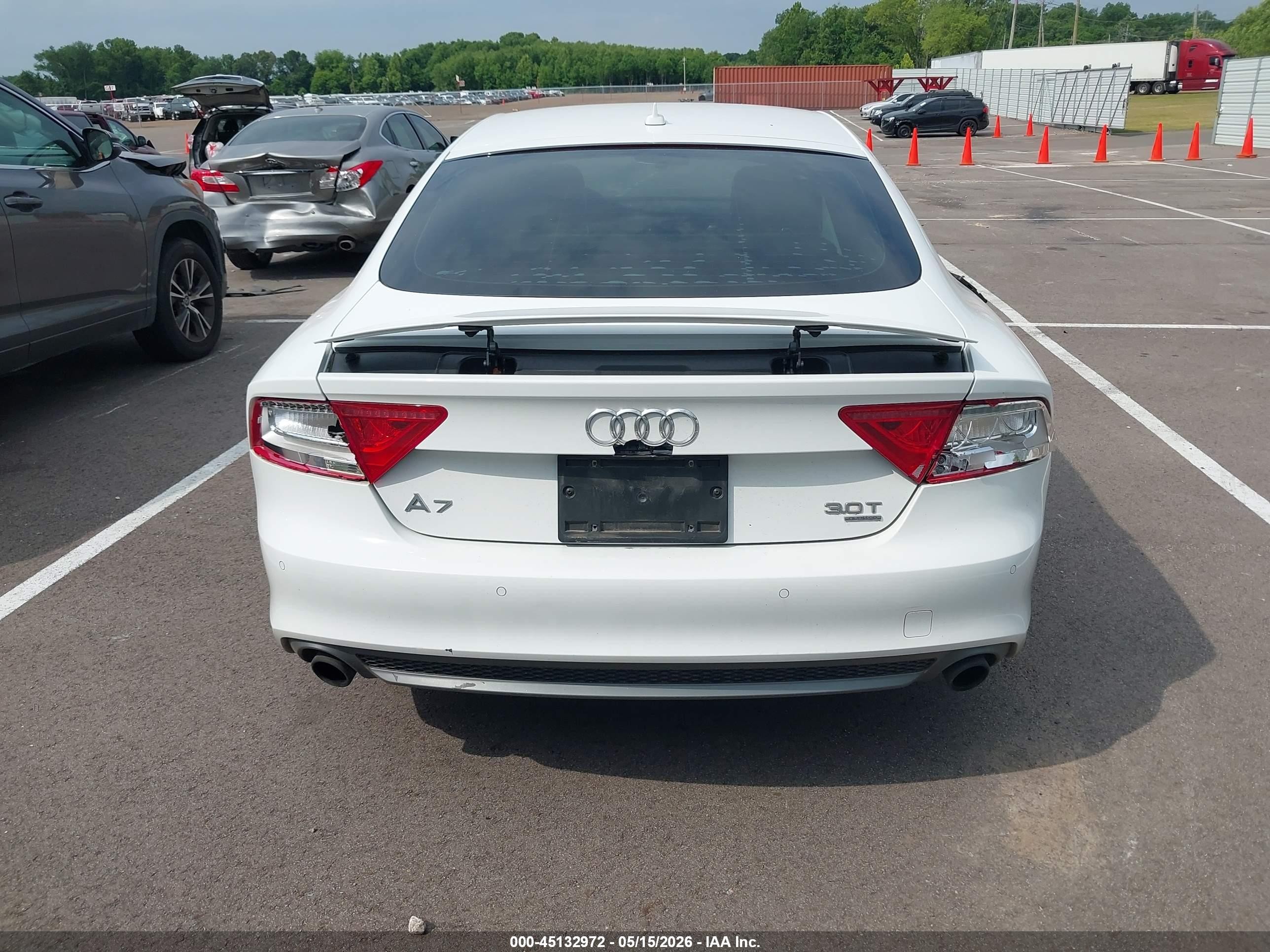 2013 Audi A7 3.0t Premium White vin: WAU2GAFC2DN010918