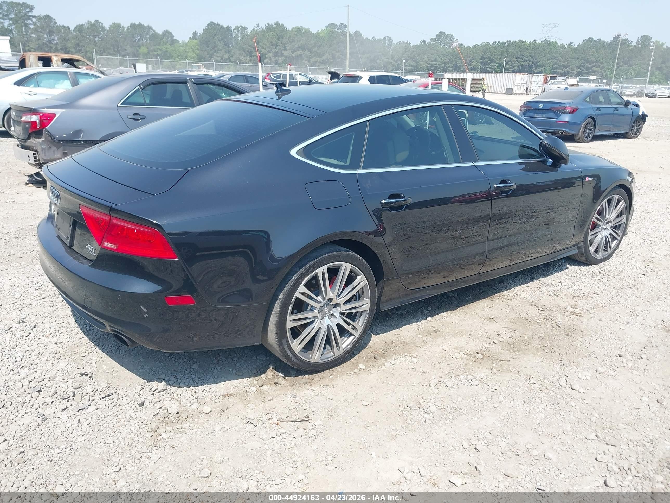 2013 Audi A7 3.0t Premium Black vin: WAU2GAFC2DN082590